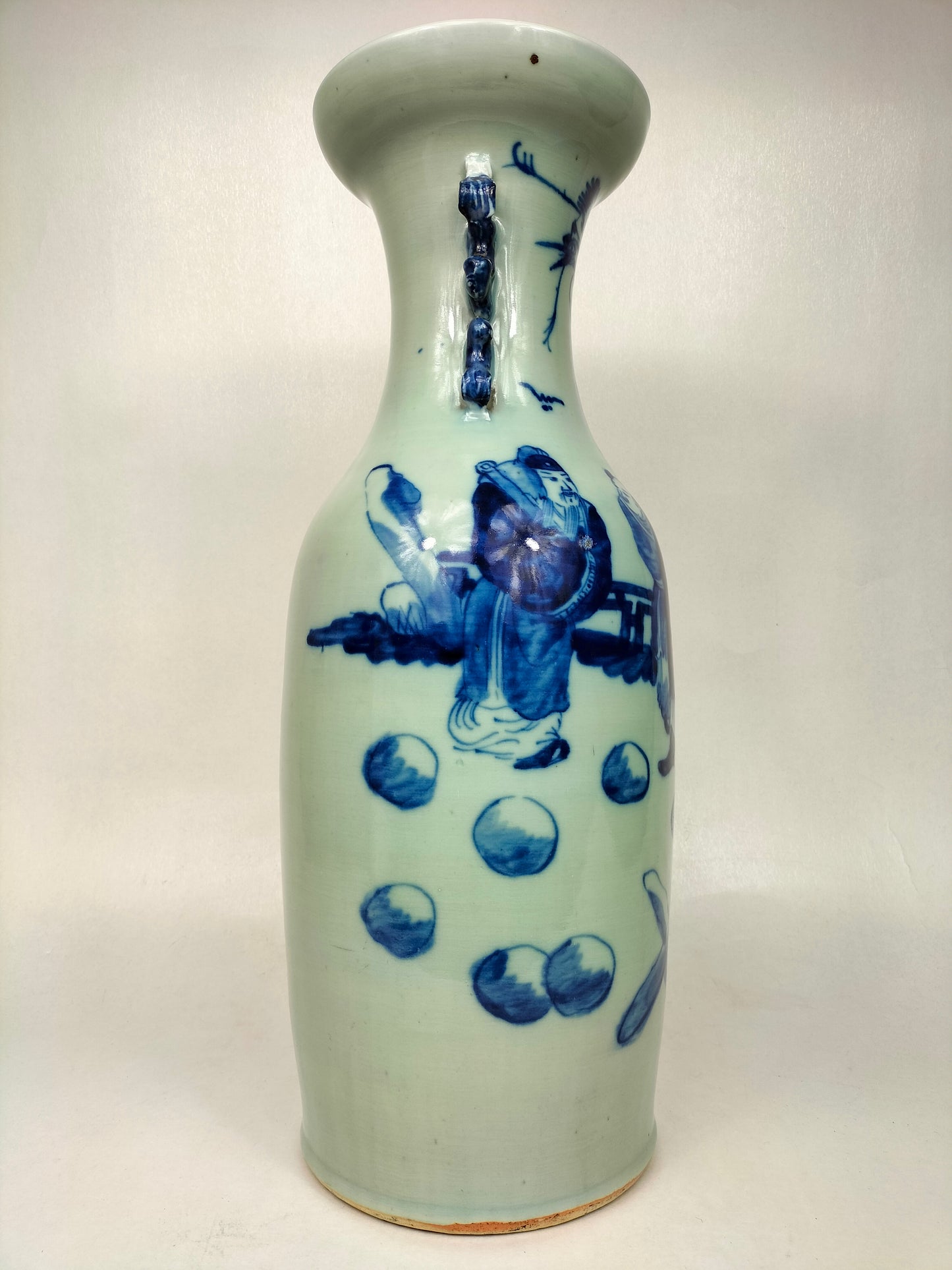 Large antique Chinese celadon vase decorated with sages // Qing Dynasty - 19th century
