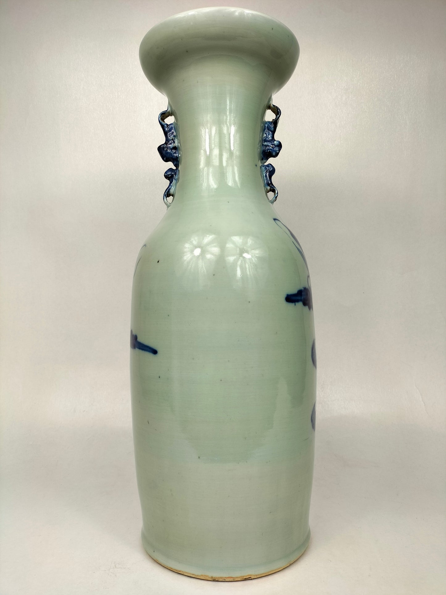 Large antique Chinese celadon vase decorated with sages // Qing Dynasty - 19th century