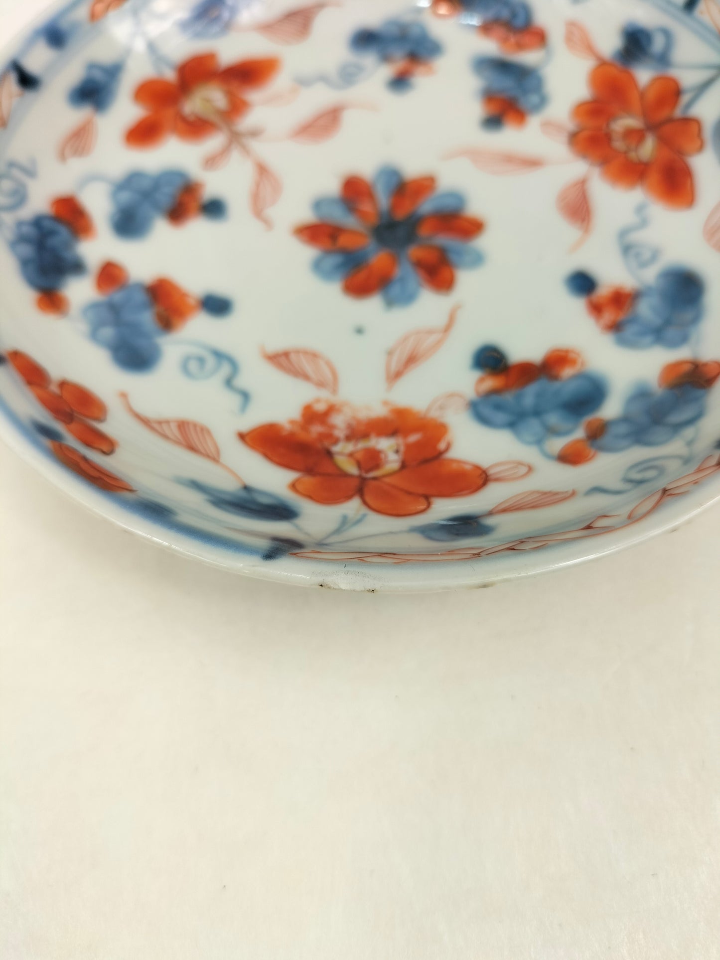 A set of 6 antique imari tea cups and saucers // Qing Dynasty - Kangxi - 18th century