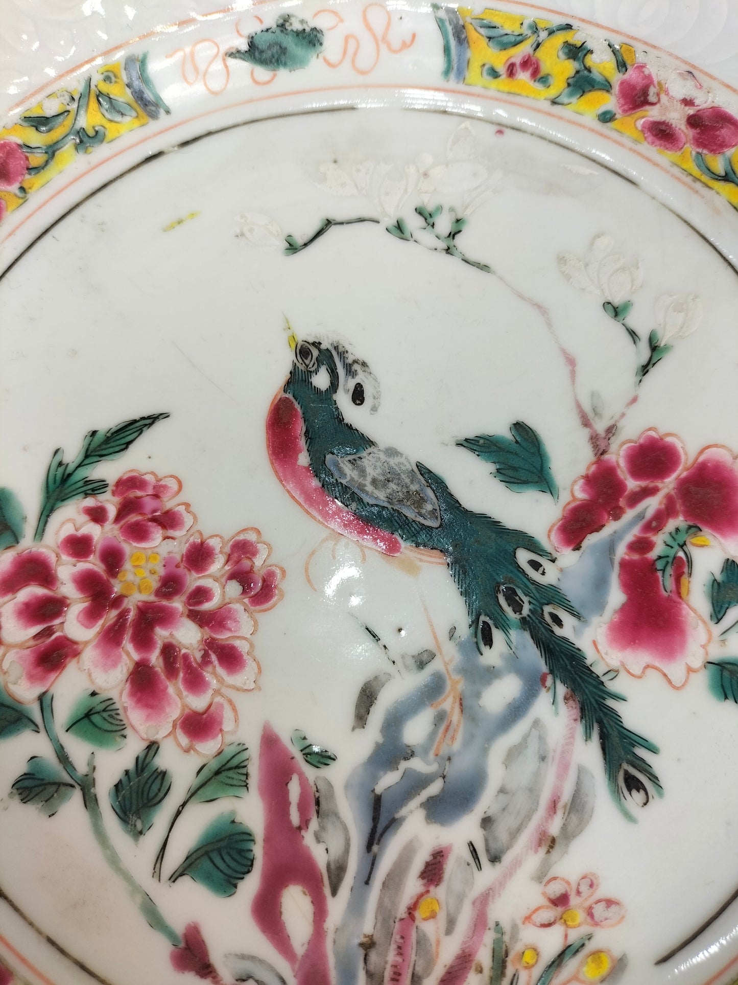 古董中国粉彩绿盘，饰有花鸟 // 雍正 - 18 世纪