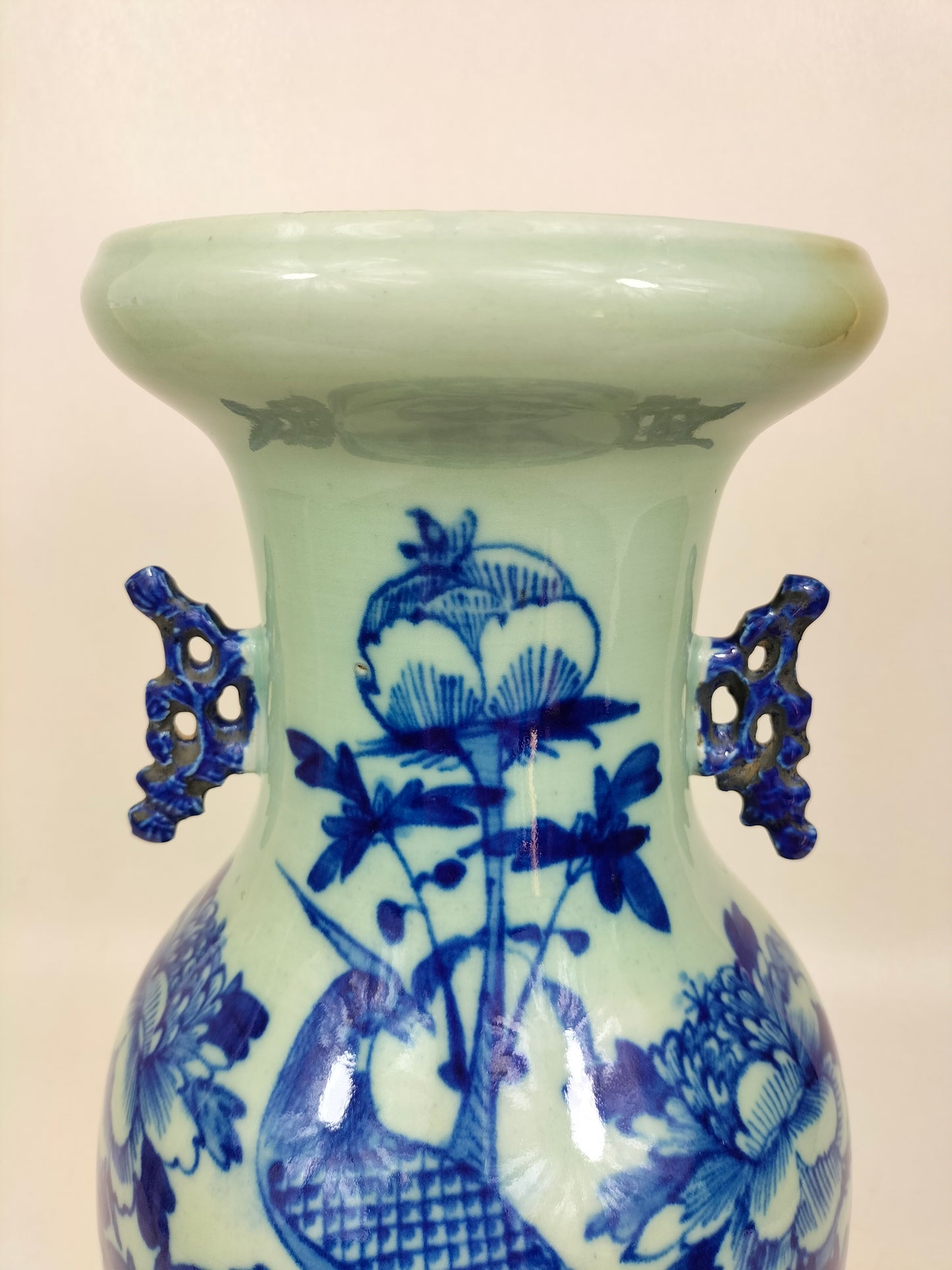 Antique Chinese celadon colored vase decorated with a bird and flowers // Qing Dynasty - 19th century