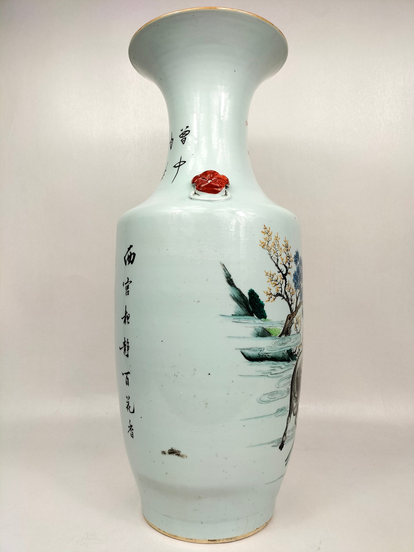 Large antique Chinese vase decorated with figures and water buffalo // Republic Period (1912-1949)