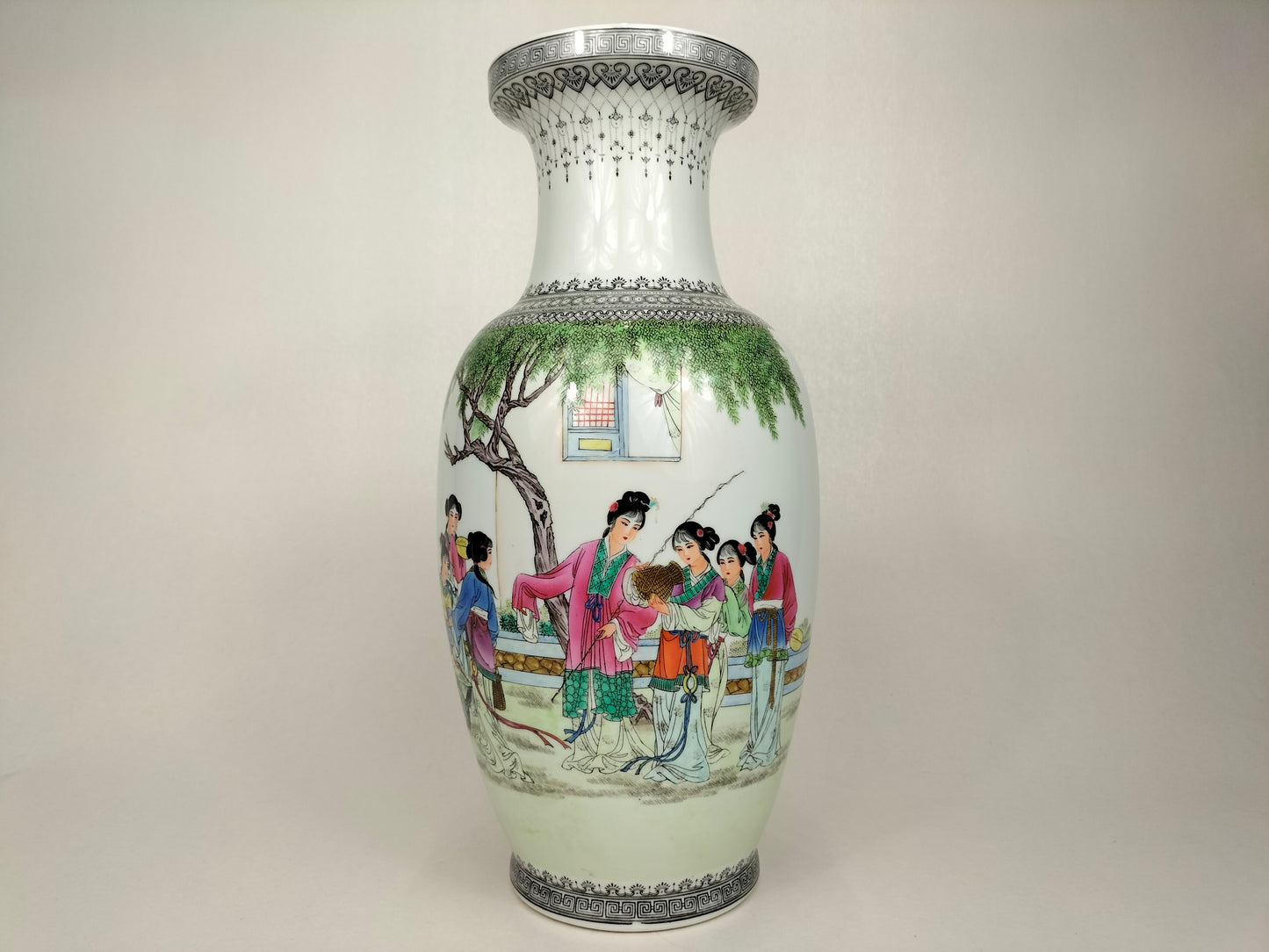Chinese Jingdezhen Qianlong vase 20th century