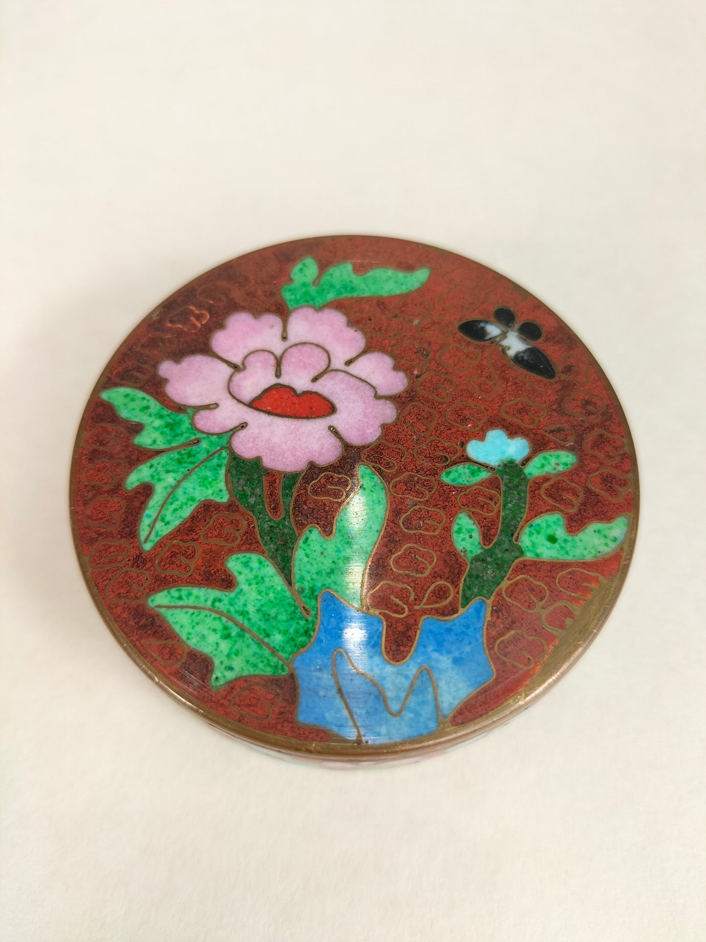 一套 4 件中国景泰蓝首饰盒，饰有花卉图案 // 20 世纪