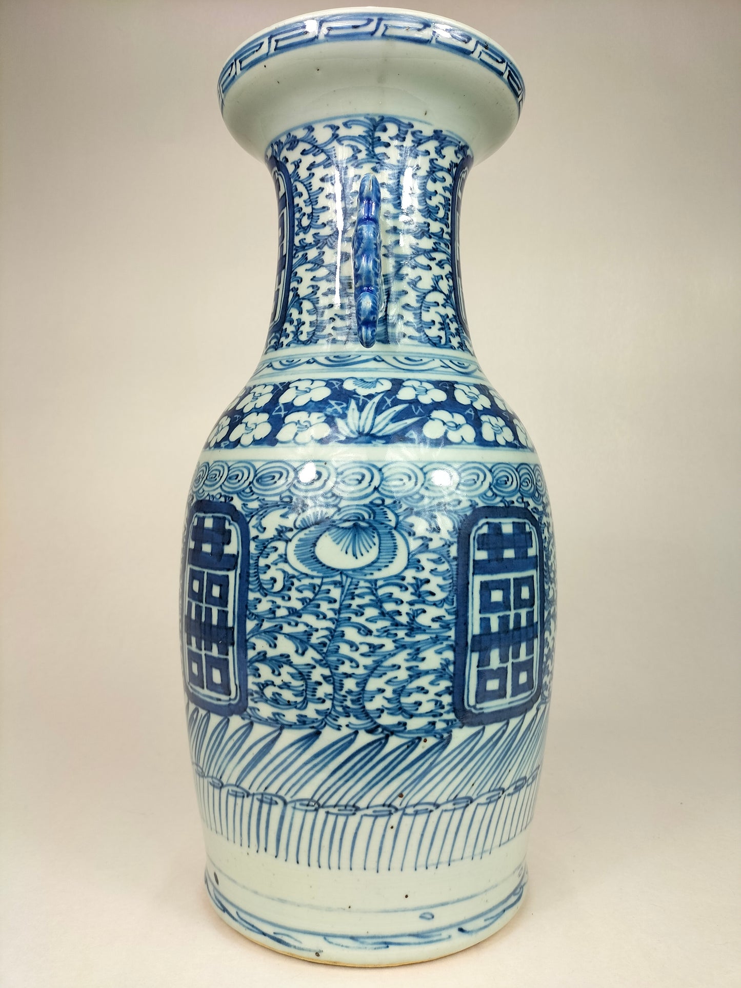 مزهرية سعادة مزدوجة صينية قديمة // أزرق وأبيض – أسرة تشينغ – القرن التاسع عشر
