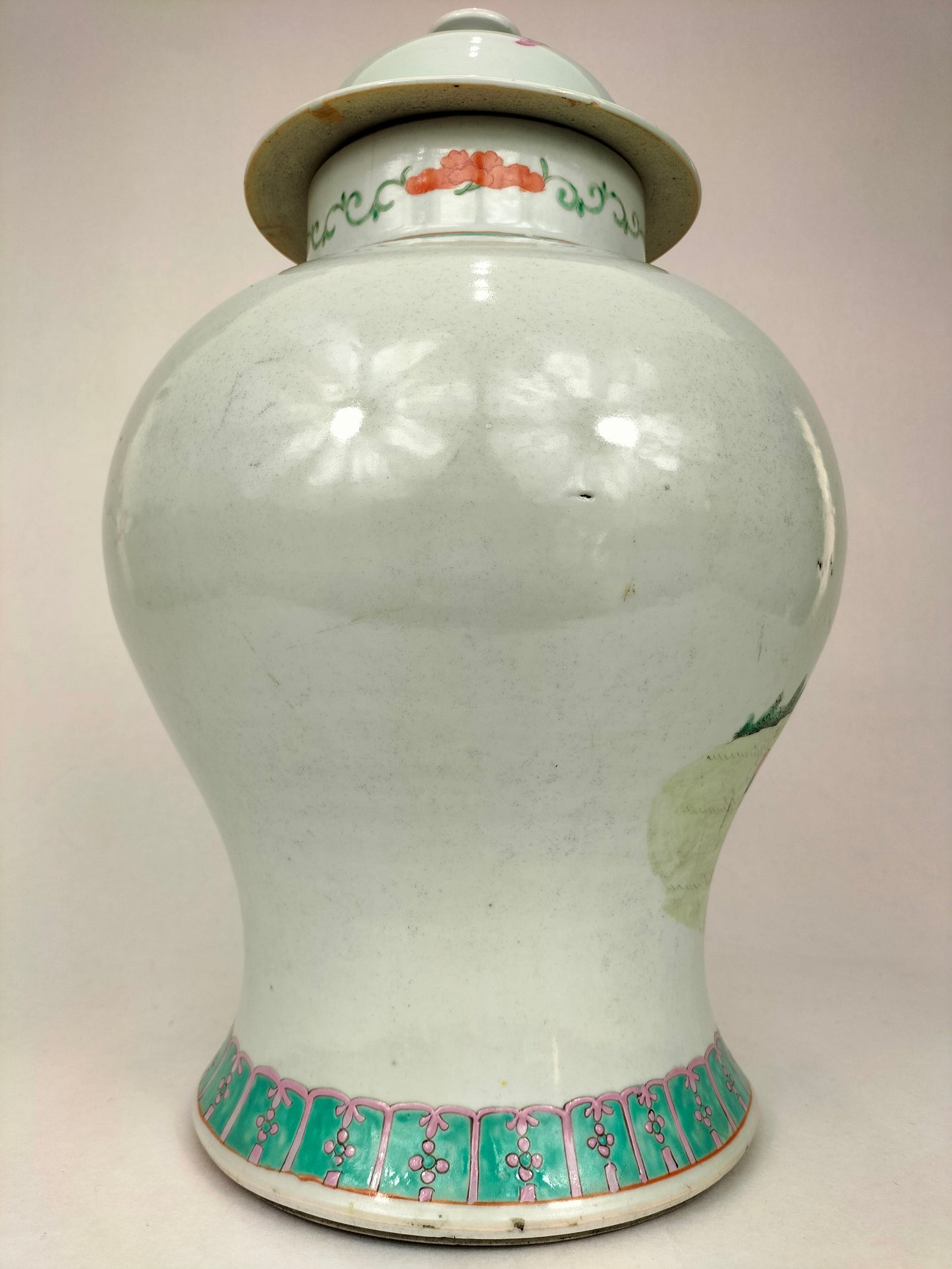 Rare vase à couvercle antique chinois famille rose « happy boys » // Marque Qianlong - Dynastie Qing - 19ème siècle