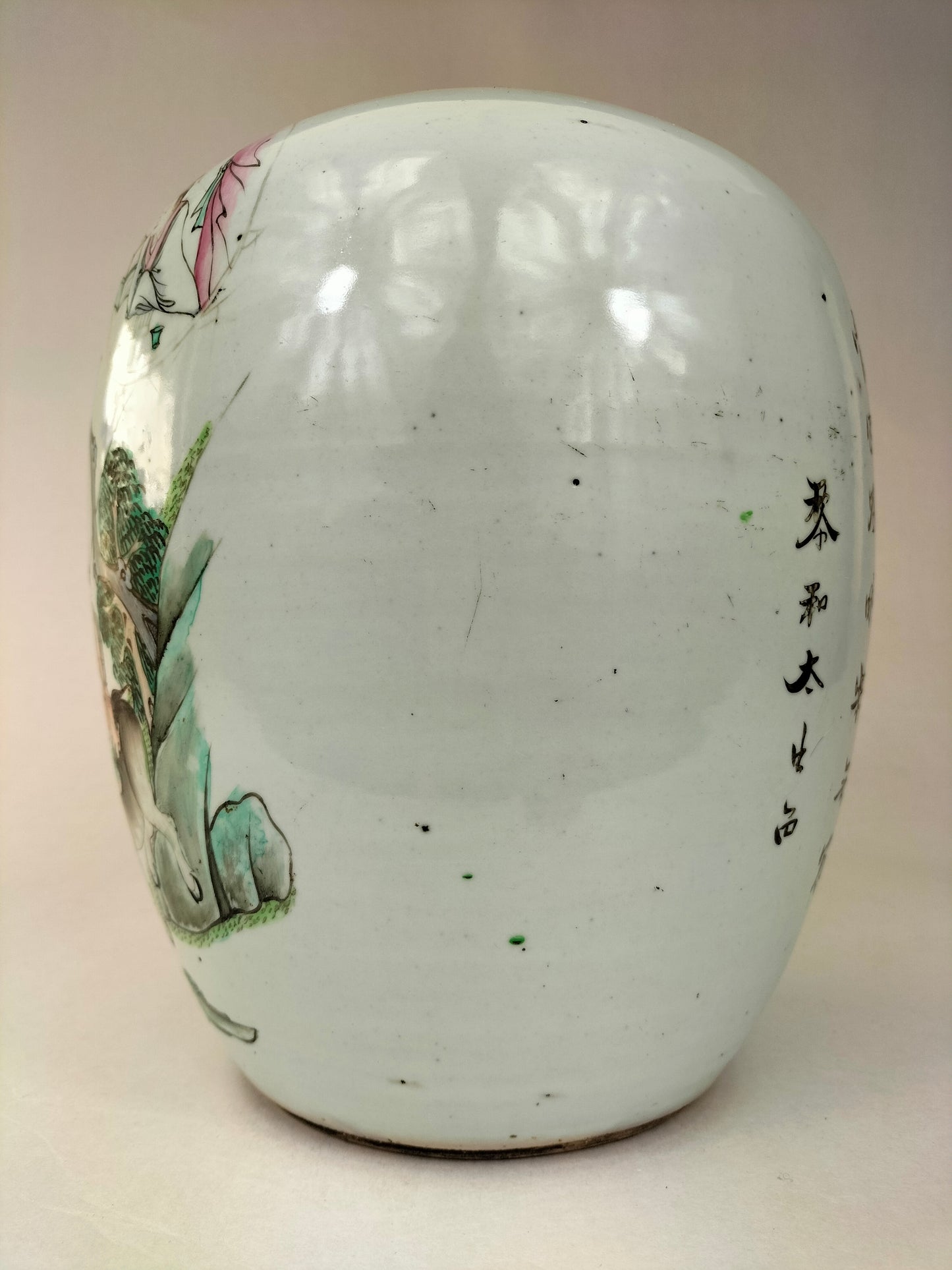 古董中国姜罐，装饰有人物和水牛//民国时期（1912-1949）