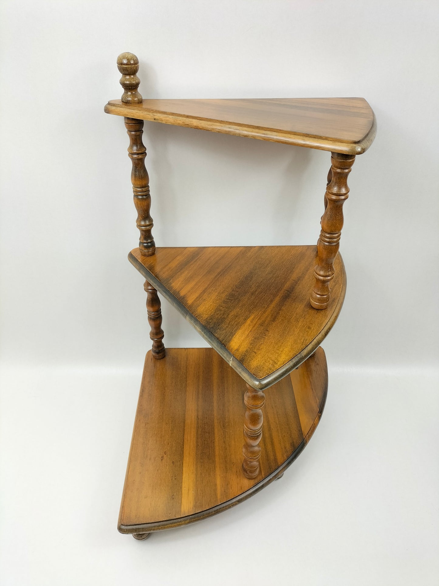 Etagere "escada em espiral" de madeira vintage // Bélgica - meados do século XX
