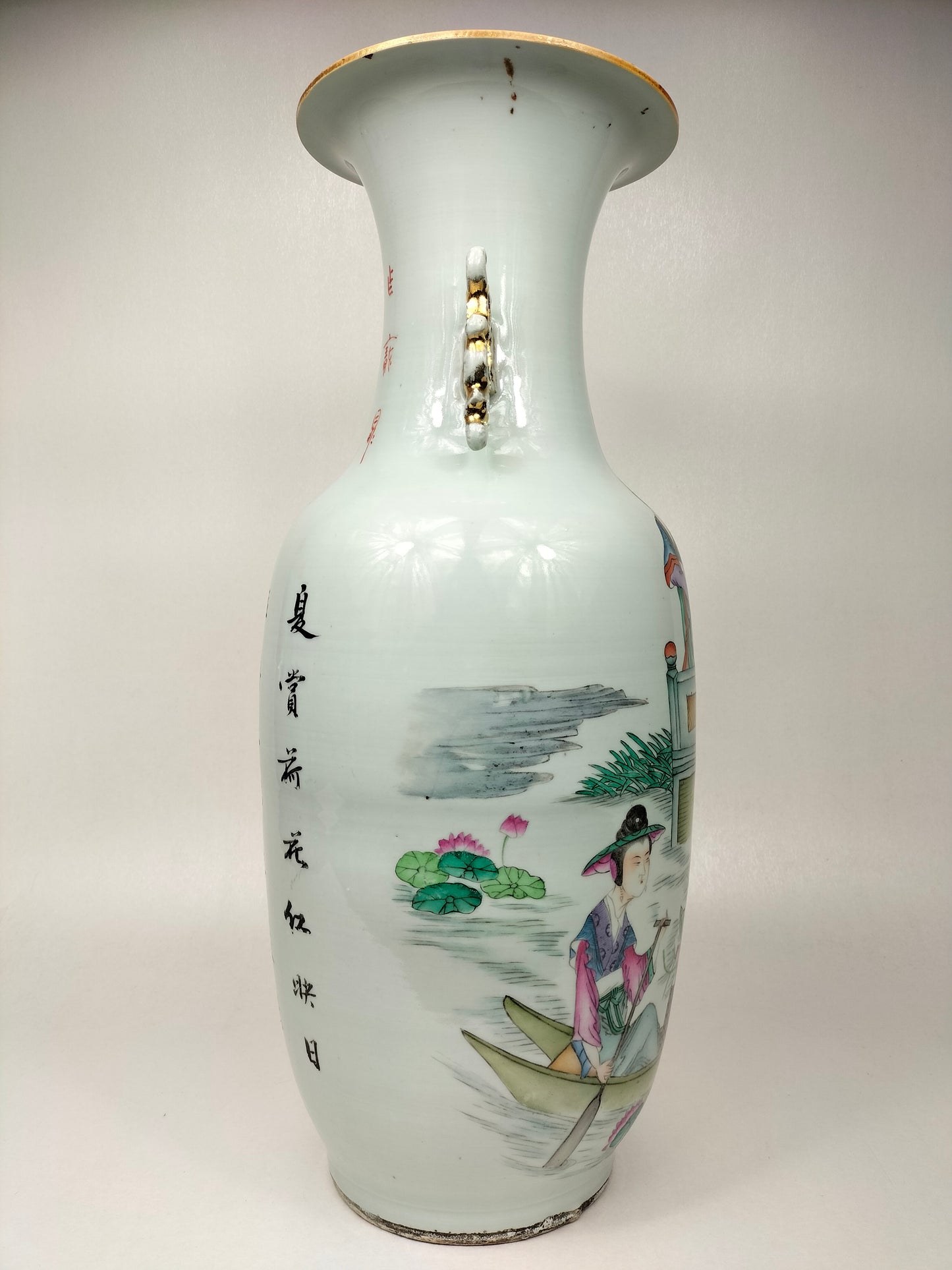 Grand vase chinois ancien à décor d'une scène Impériale // Epoque République (1912-1949)