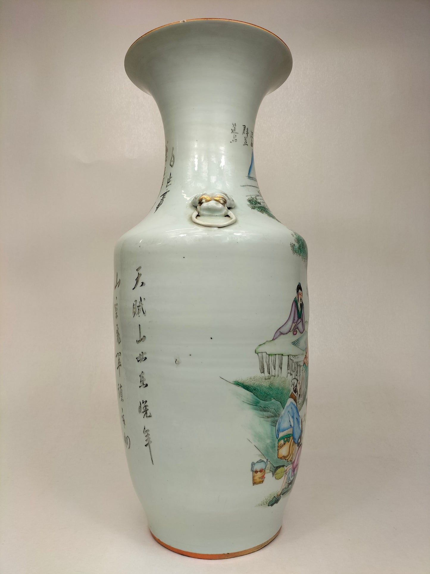 Grand vase antique chinois qianjiang à décor de sages // Période République (1912-1949)