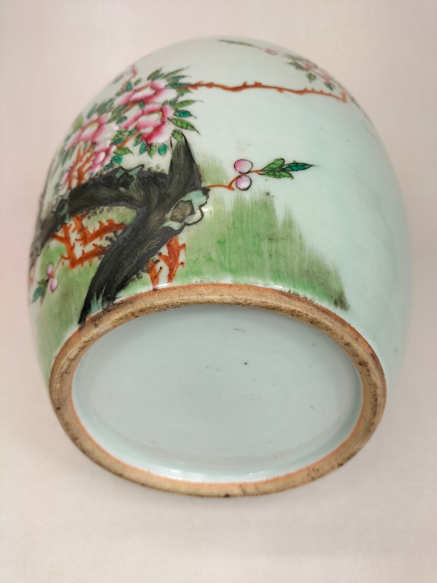 Antique Chinese ginger jar decorated with birds and flowers // Republic Period (1912-1949)