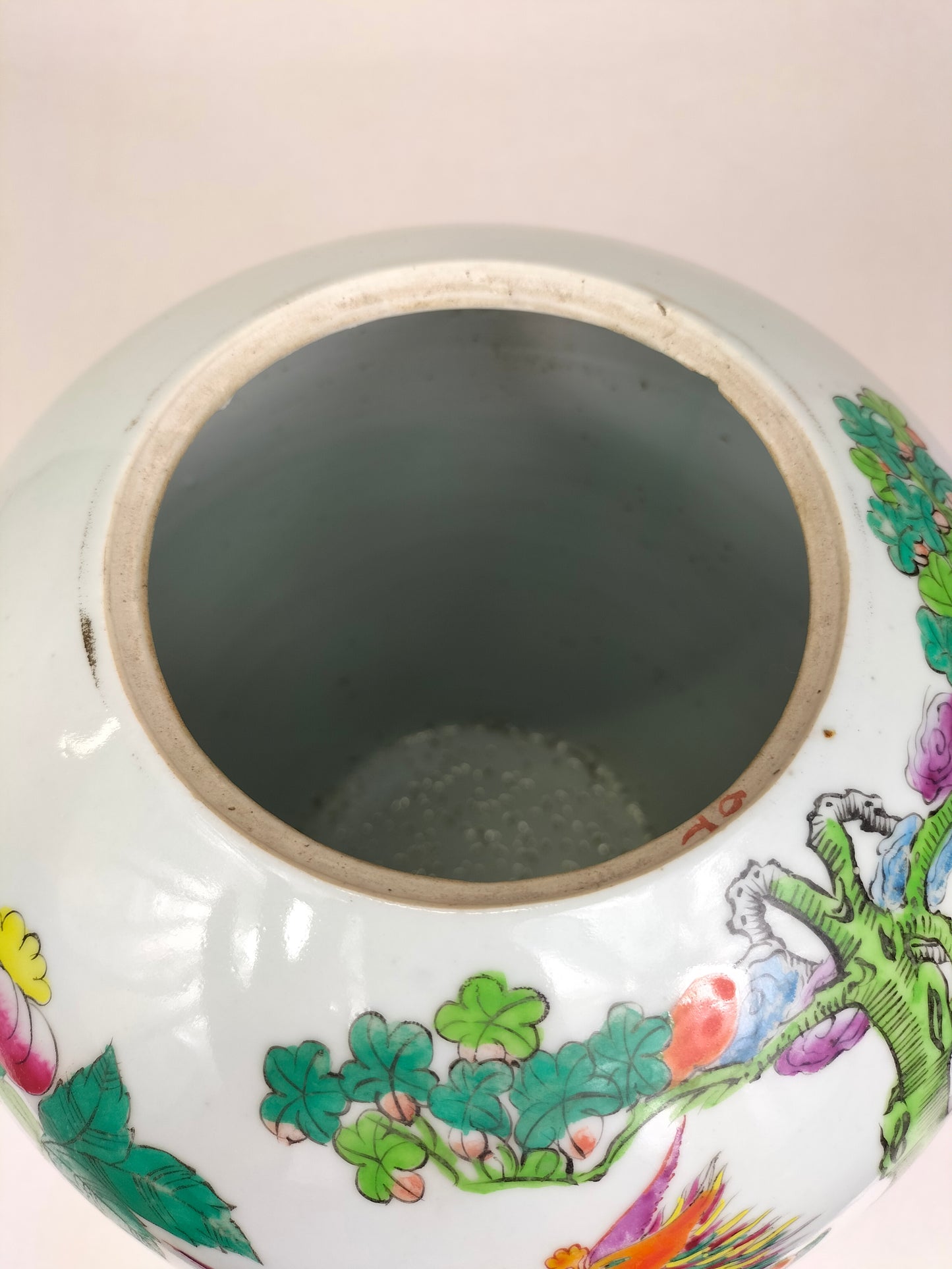 Pot à gingembre chinois ancien à décor de phénix et pivoines // Période République (1912-1949)