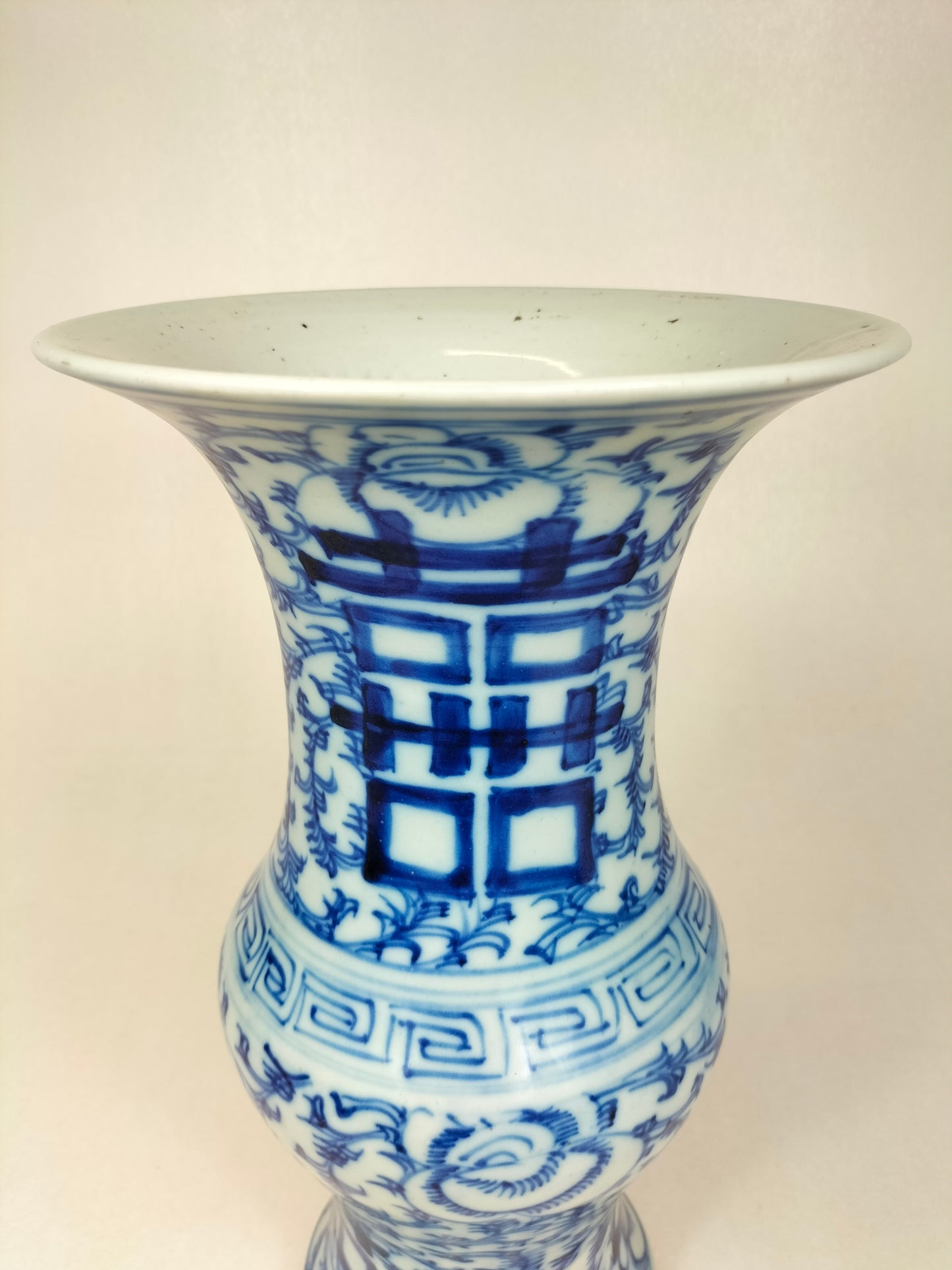 中国古董双喜 yen yen 花瓶 // 清朝 - 19 世纪