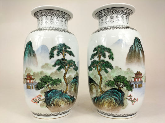 Pair Chinese vases decorated with a landscape // Jingdezhen - 20th century