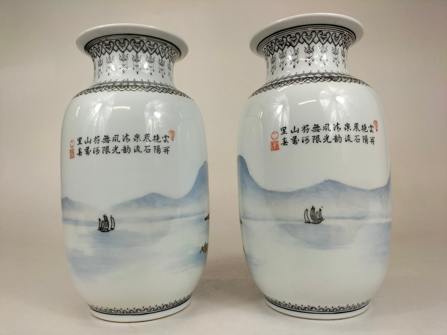Pair Chinese vases decorated with a landscape // Jingdezhen - 20th century