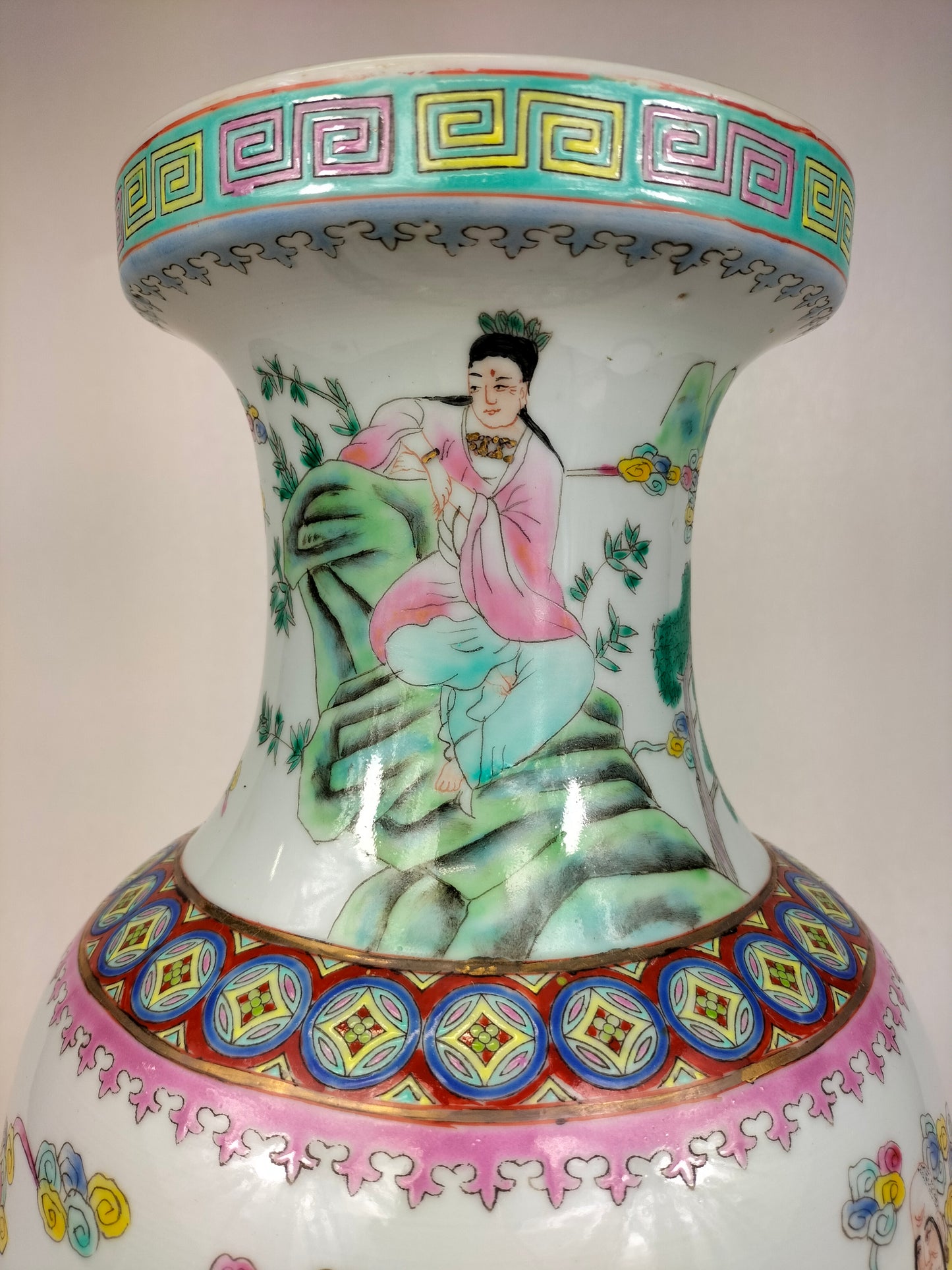 Vaso da família rosa chinesa decorado com imortais // marca Qianlong - século XX