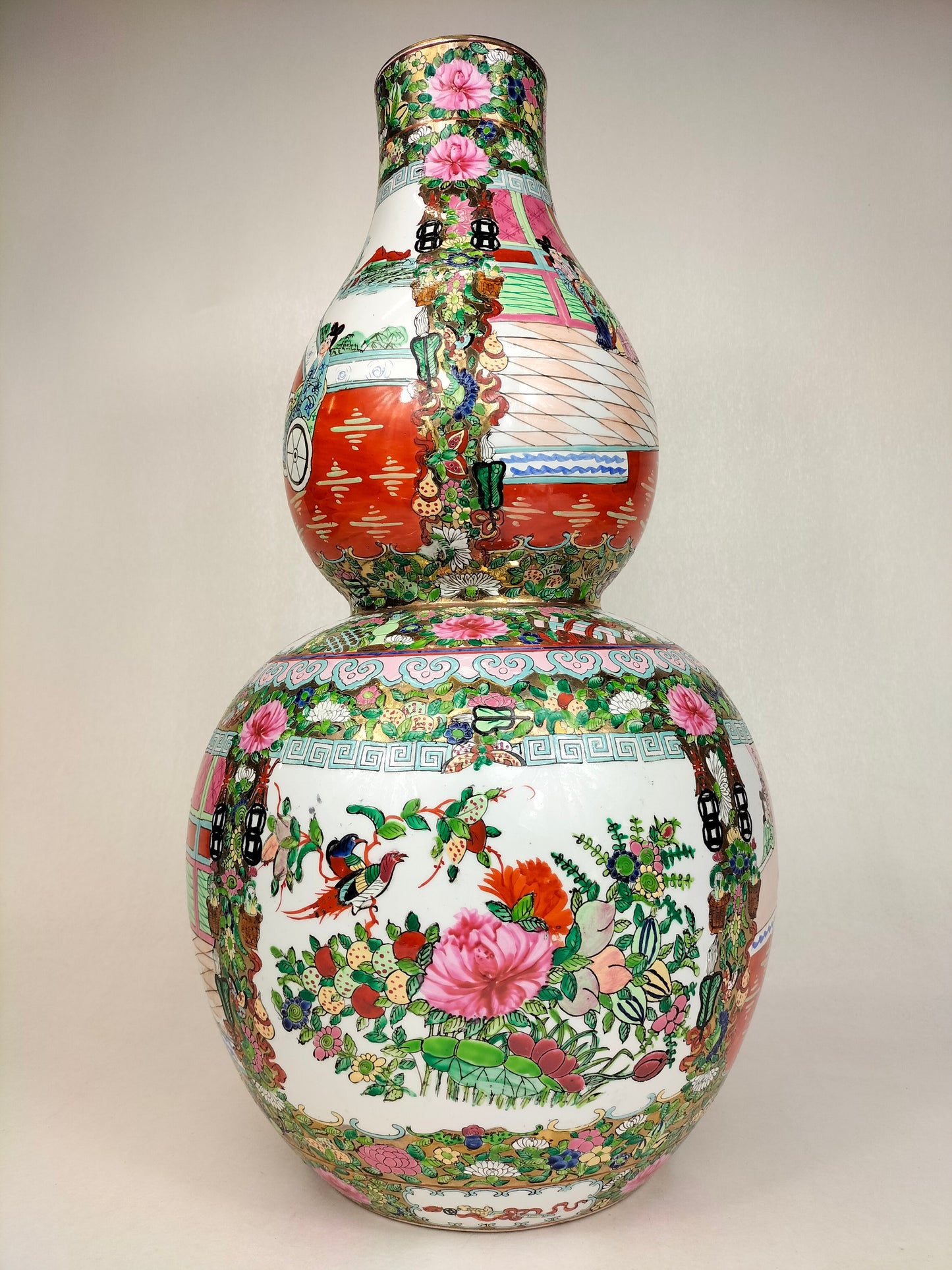Large XL Chinese canton rose medallion double gourd vase // 20th century