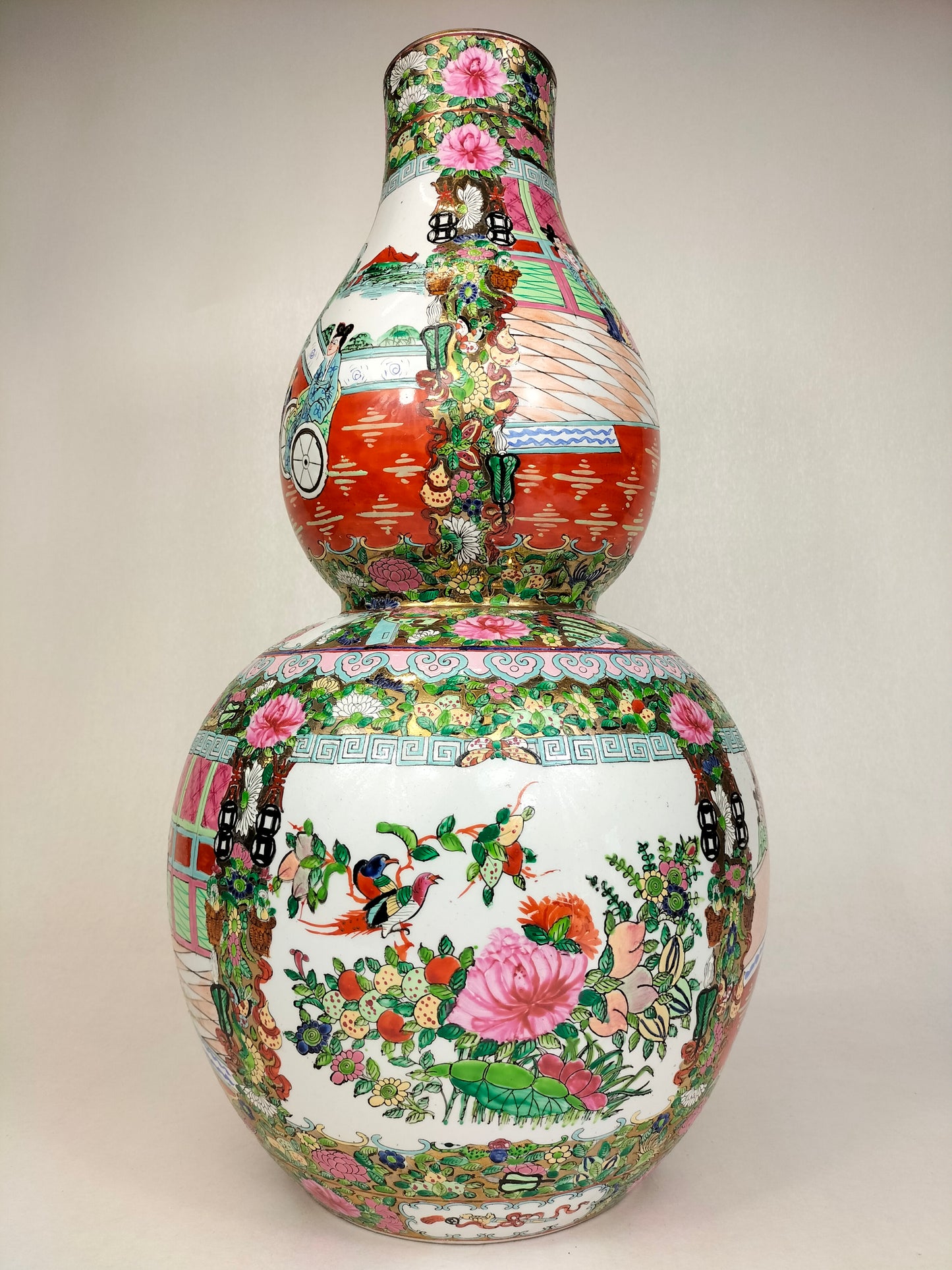 Large XL Chinese canton rose medallion double gourd vase // 20th century