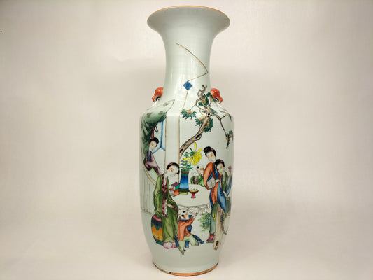 Grande vaso chinês antigo qianjiang decorado com senhoras e crianças // Período da República (1912-1949)