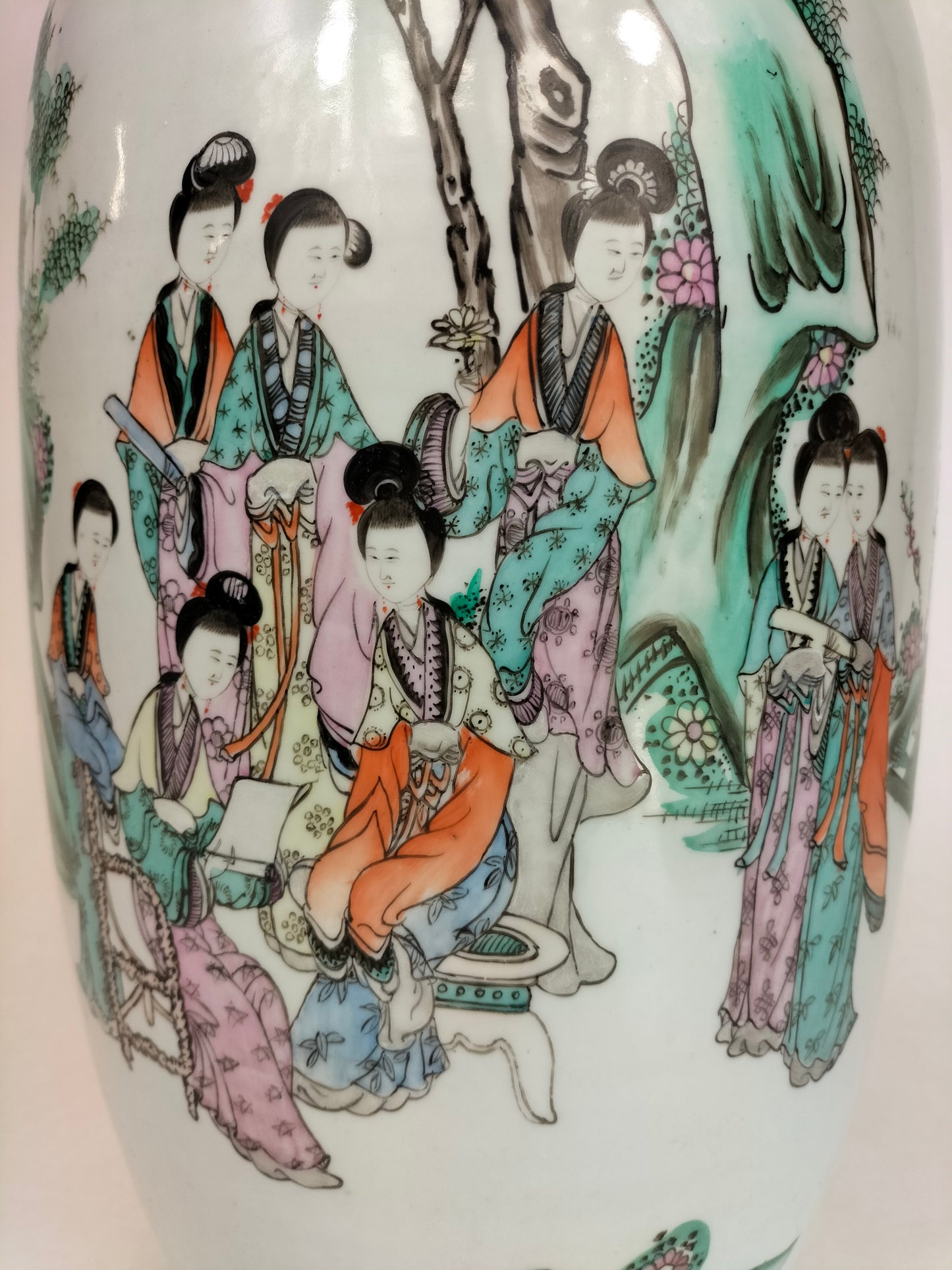 مزهرية تشيانجيانغ الصينية العتيقة الكبيرة المزينة بمنظر الحديقة // فترة الجمهورية (1912-1949)
