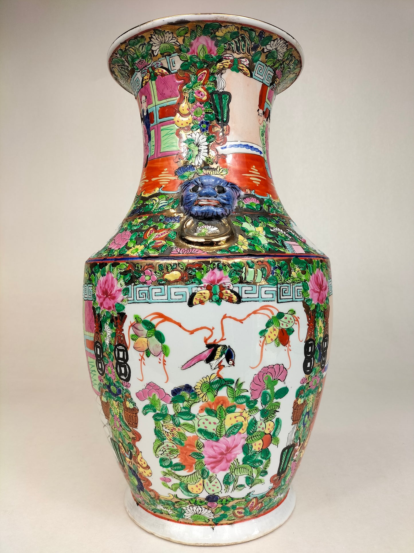 Vase médaillon rose canton chinois // Milieu du 20e siècle