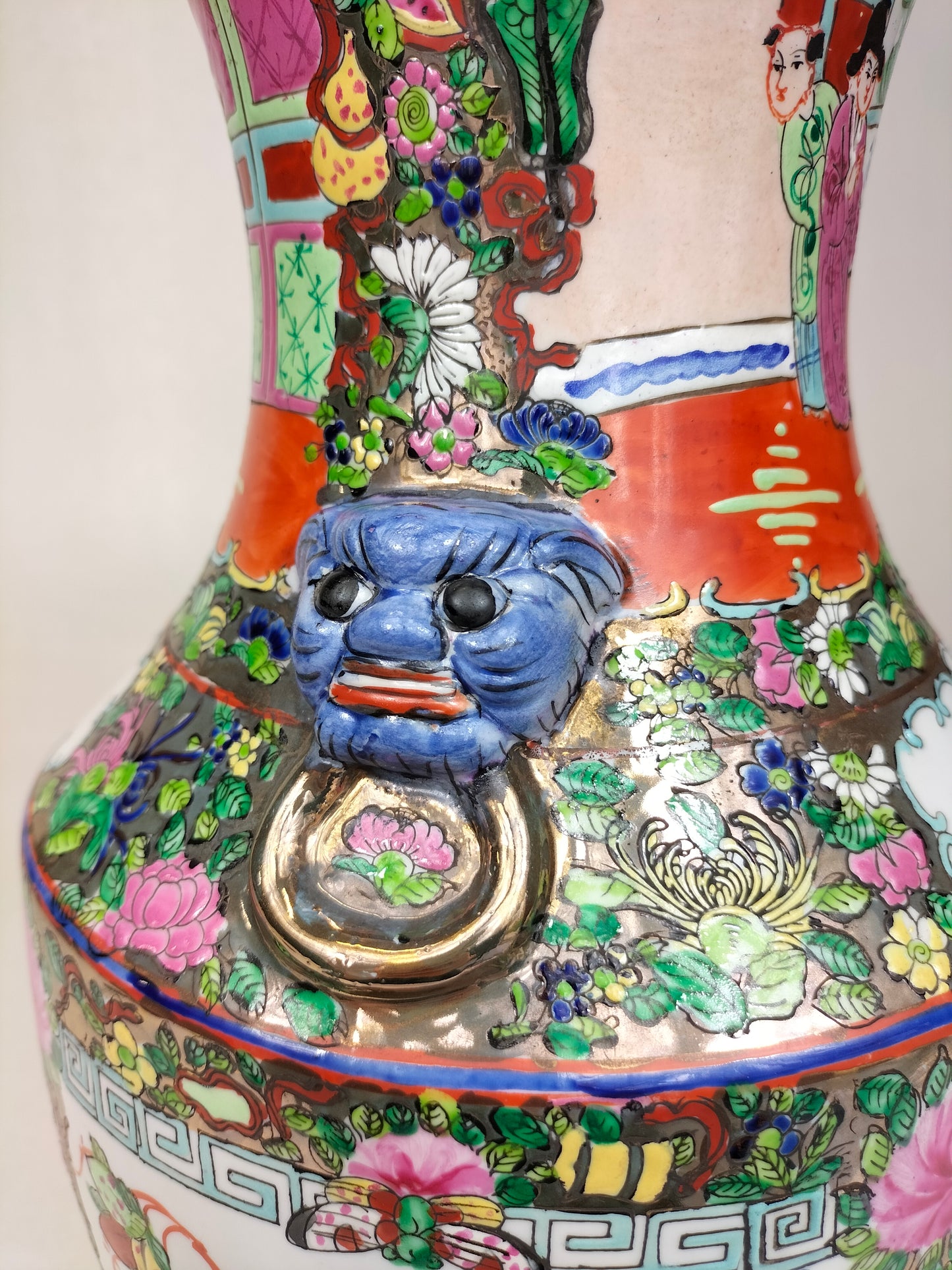 Vase médaillon rose canton chinois // Milieu du 20e siècle - années 1960