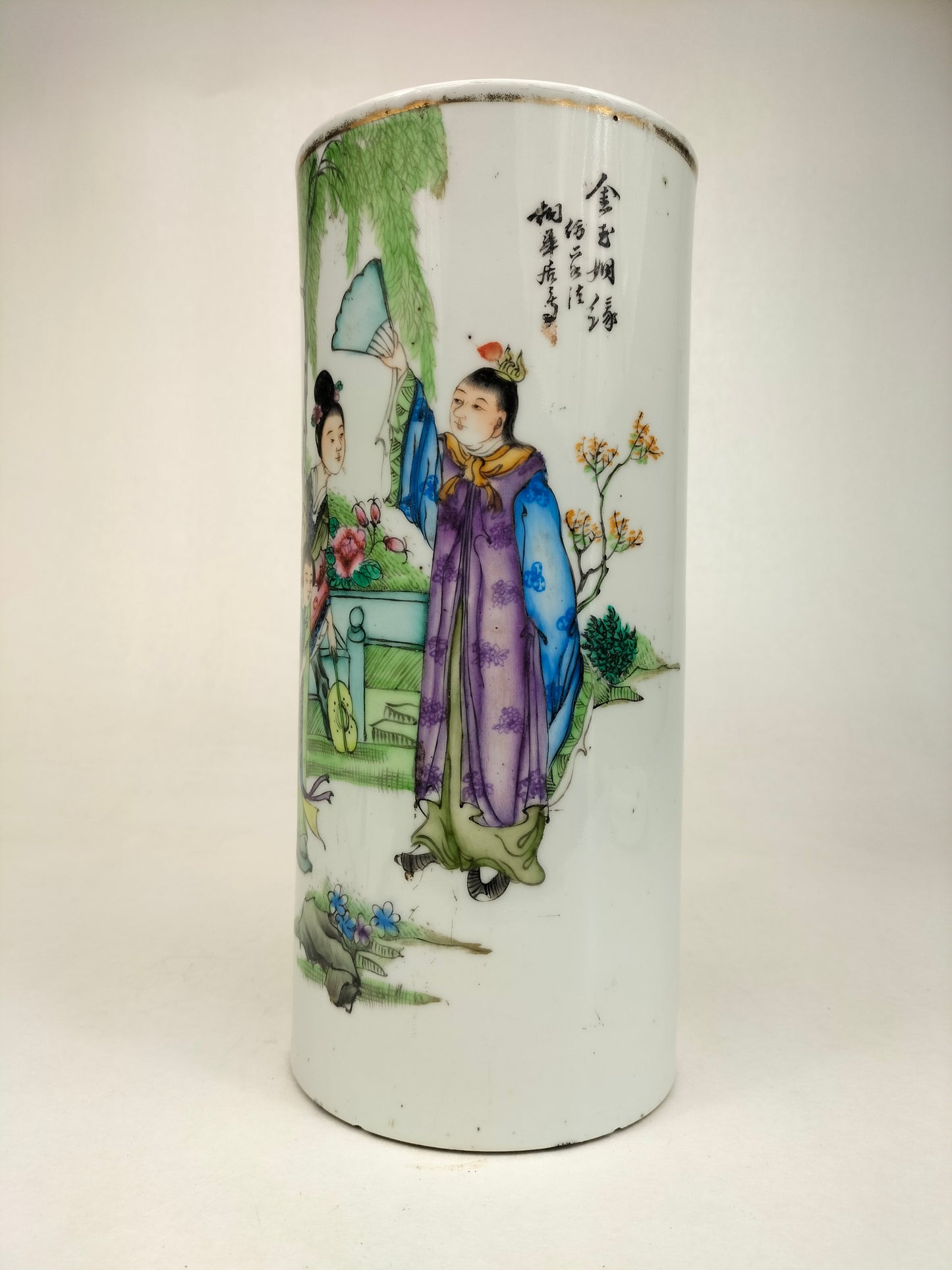 Antique Chinese hatstand decorated with a garden scene // Republic period (1912-1949)