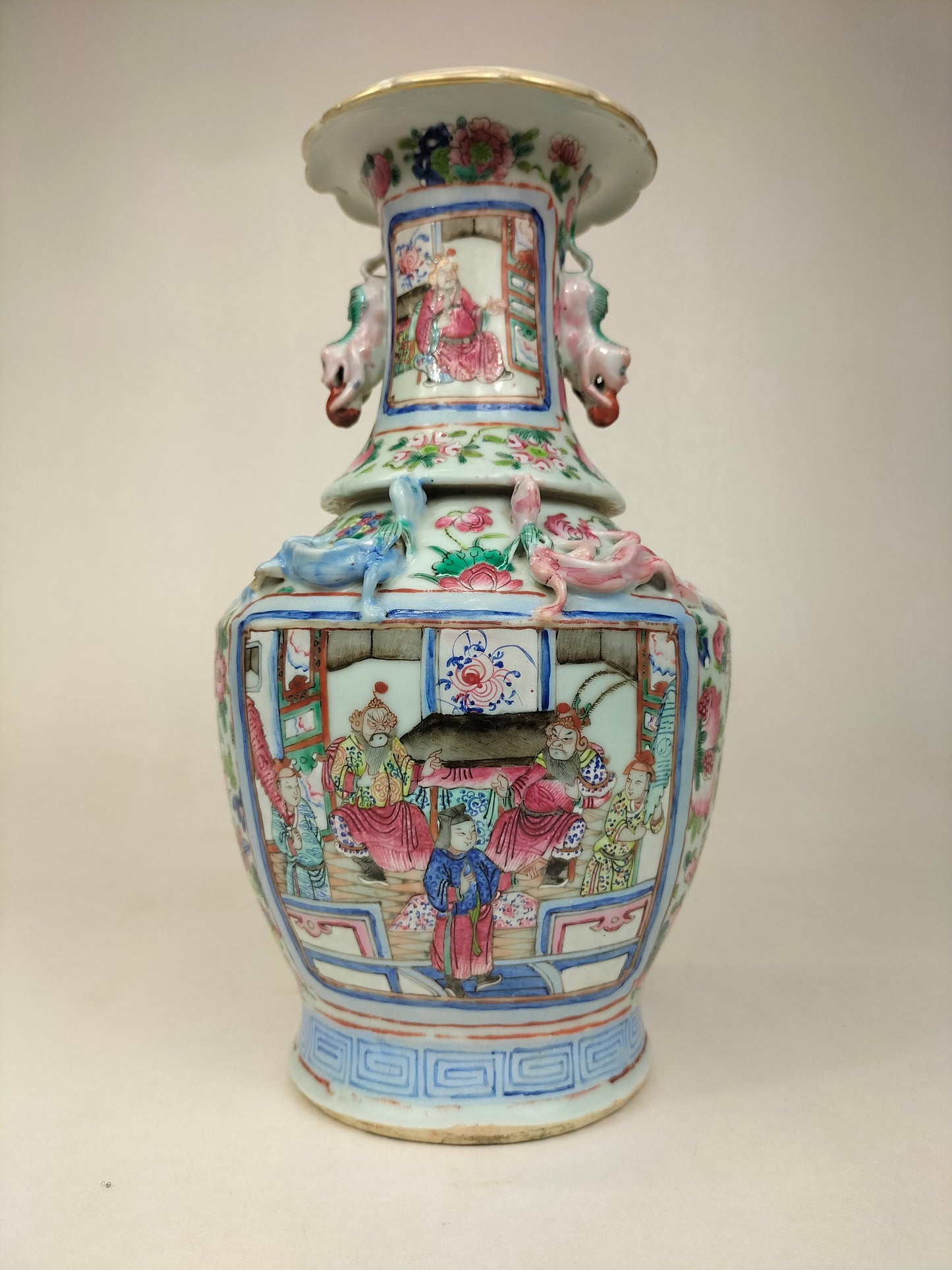 Vase de canton chinois ancien à décor d'une scène Impériale // Dynastie Qing - 19ème siècle