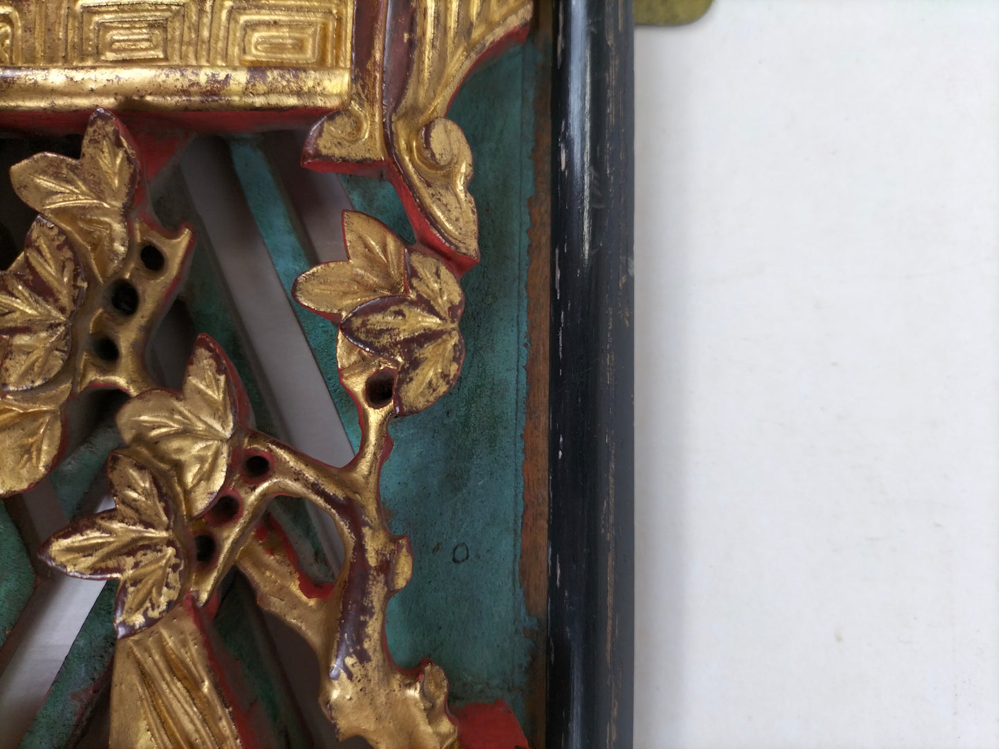 Sculpture sur bois chinoise antique faite à la main décorée de personnages // Début du 20e siècle