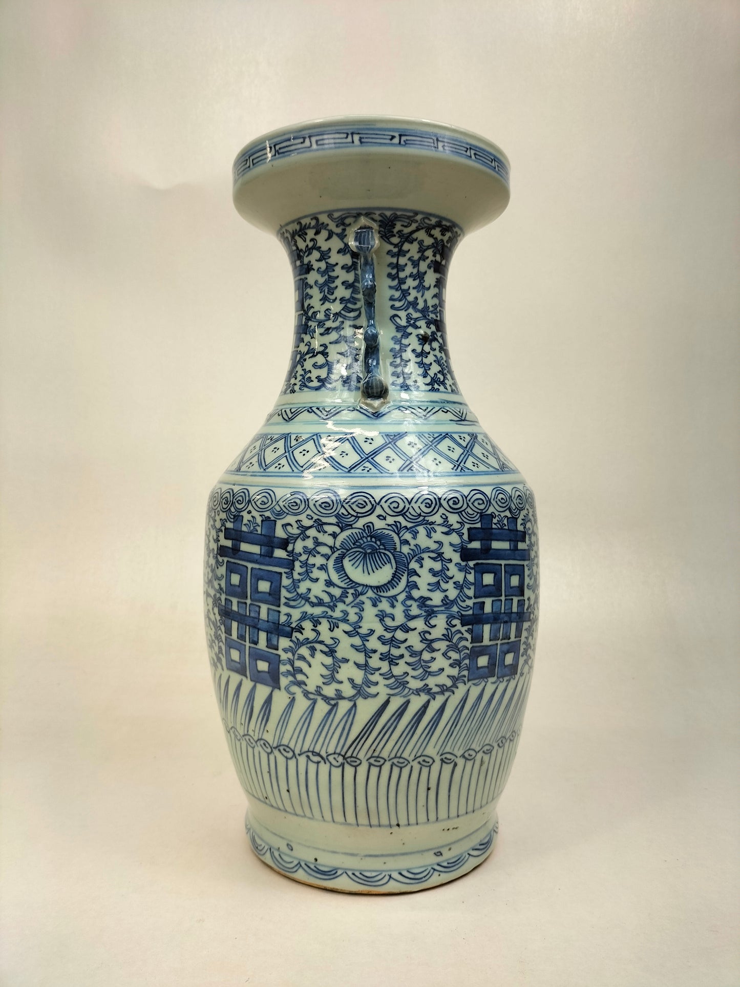 Antique Chinese double happiness vase // Qing Dynasty - 19th century