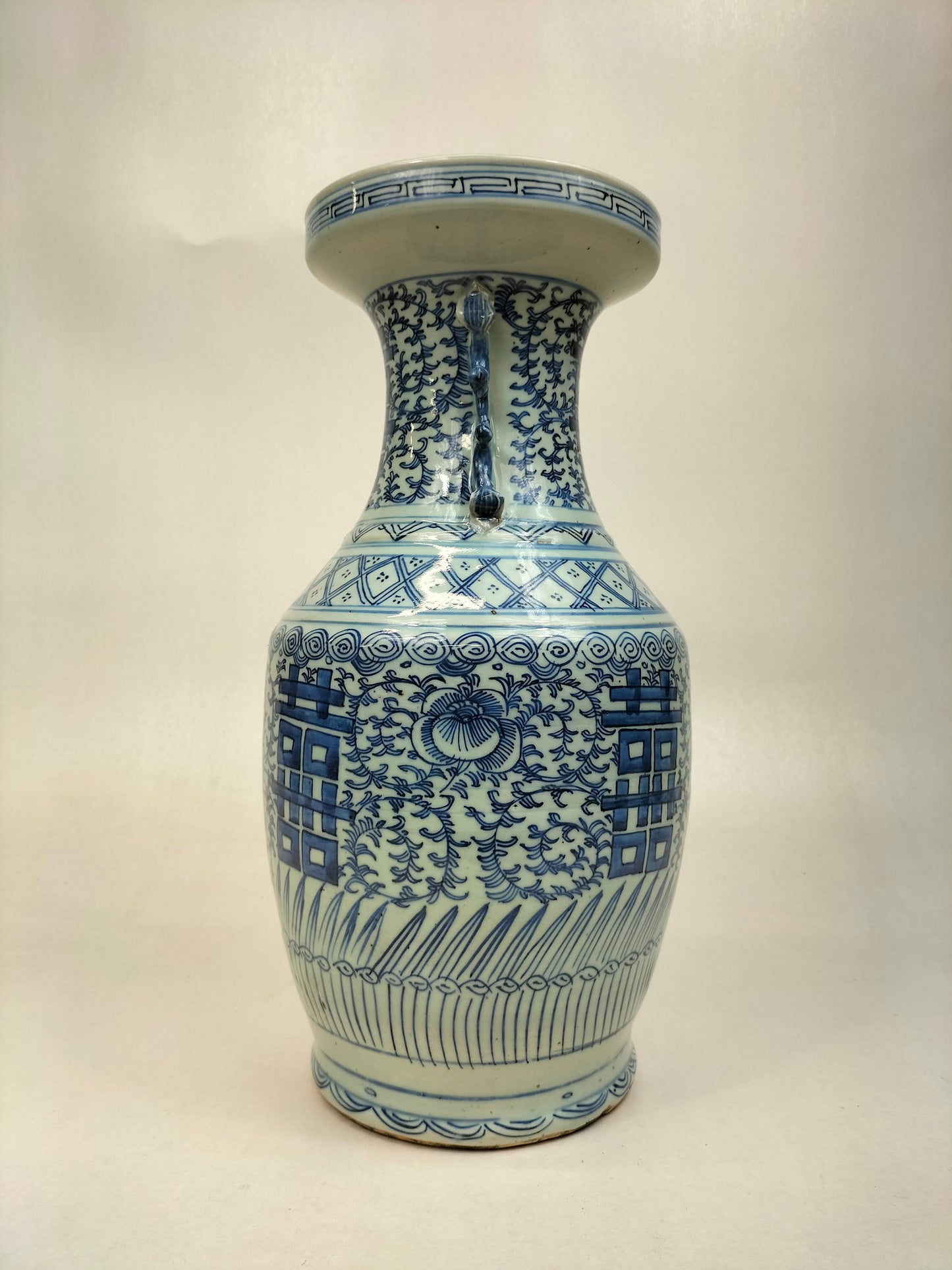 Antique Chinese double happiness vase // Qing Dynasty - 19th century