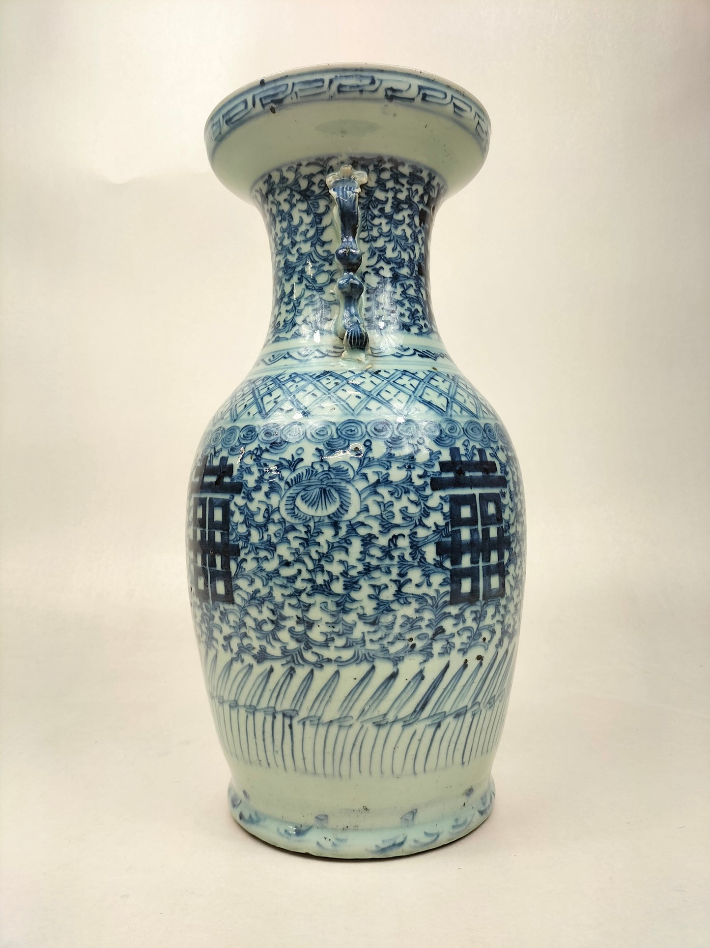 Antique Chinese double happiness vase // Qing Dynasty - 19th century