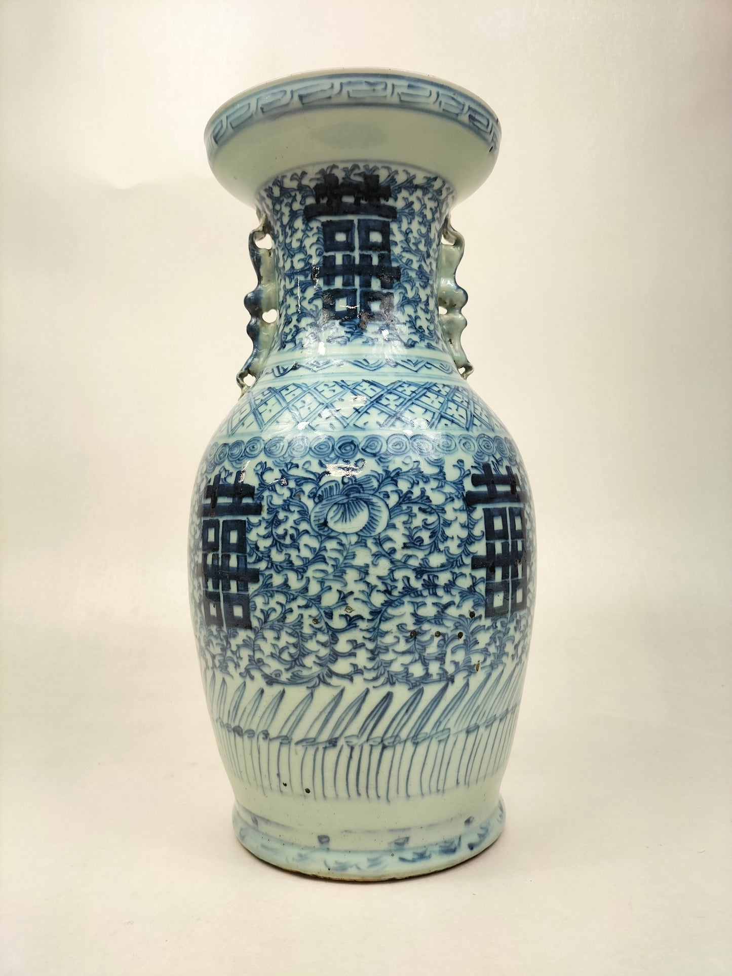 Antique Chinese double happiness vase // Qing Dynasty - 19th century