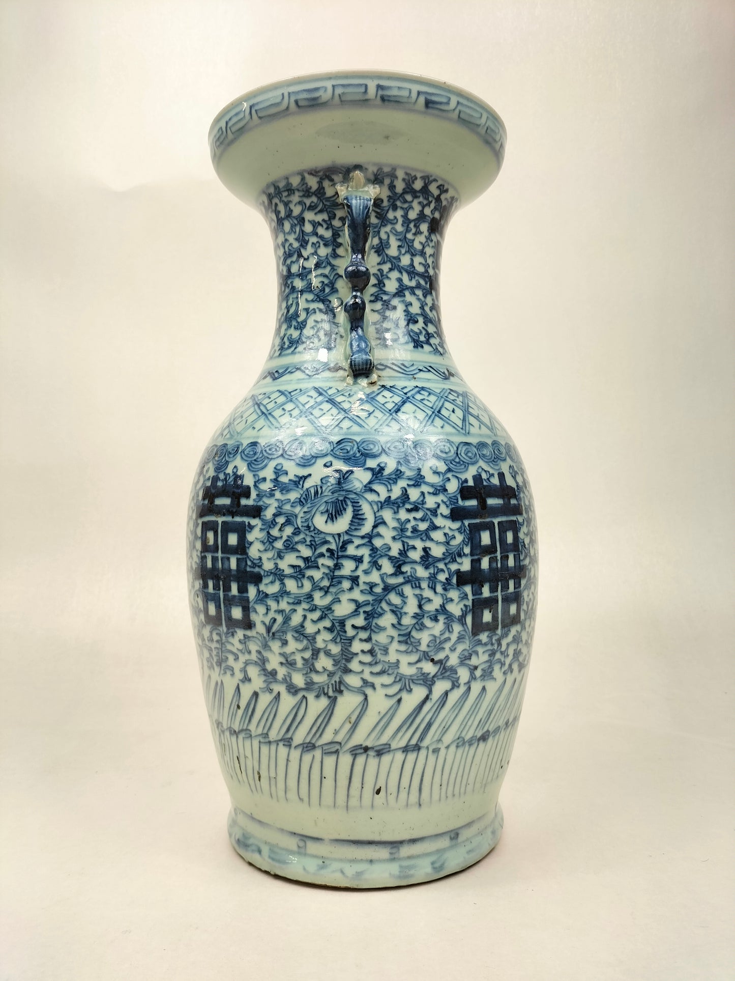 Antique Chinese double happiness vase // Qing Dynasty - 19th century