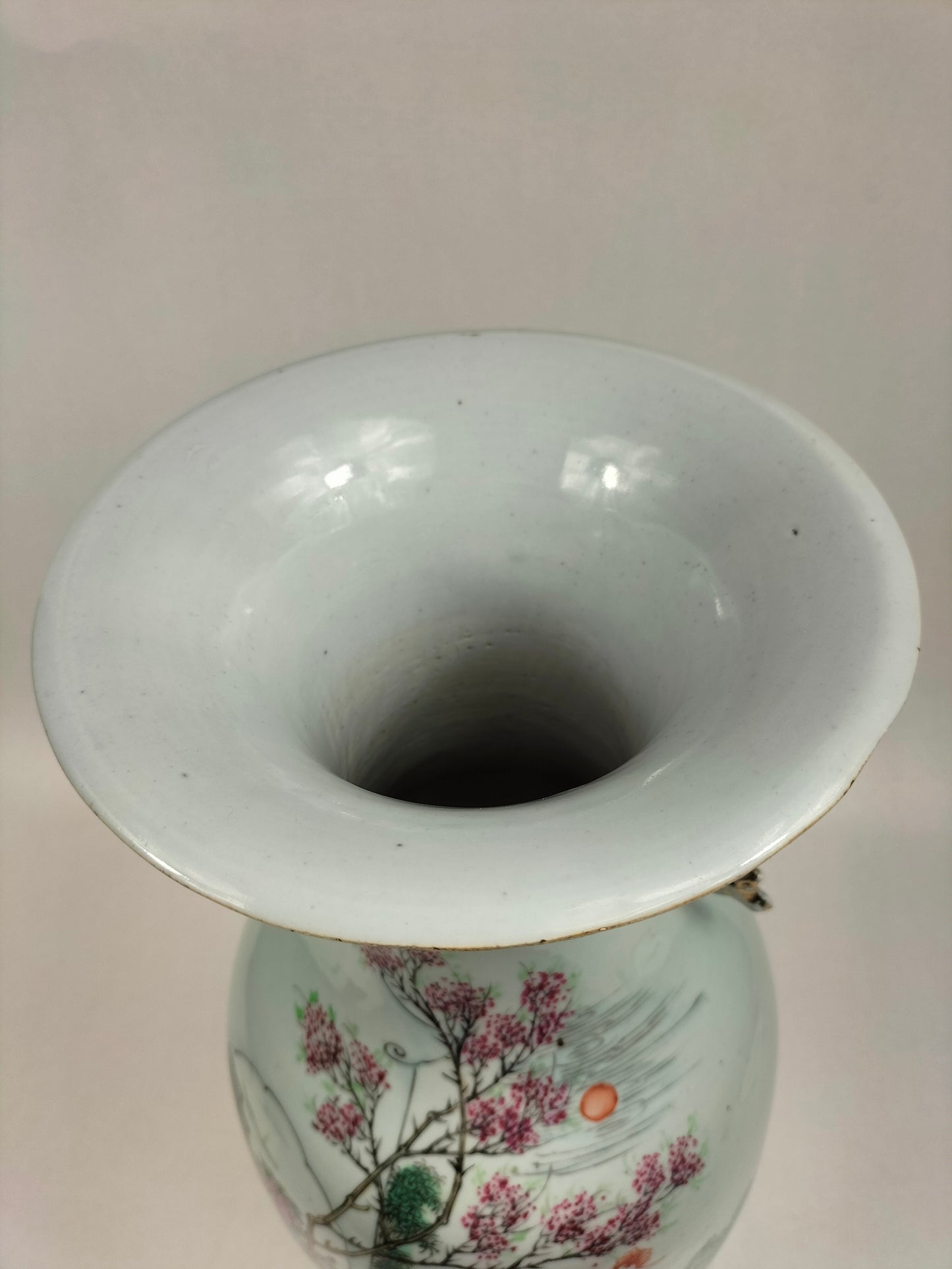 Grand vase antique chinois qianjiang à décor d'une scène de jardin // Période République (1912-1949)