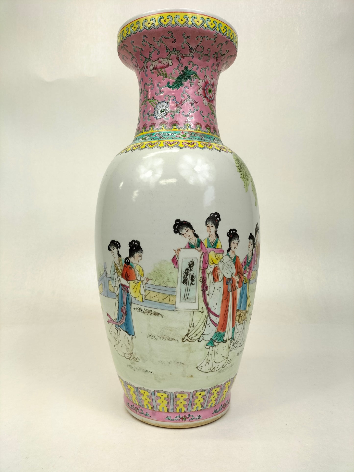 Chinese famille rose fencai vase decorated with an Imperial garden scene // 20th century