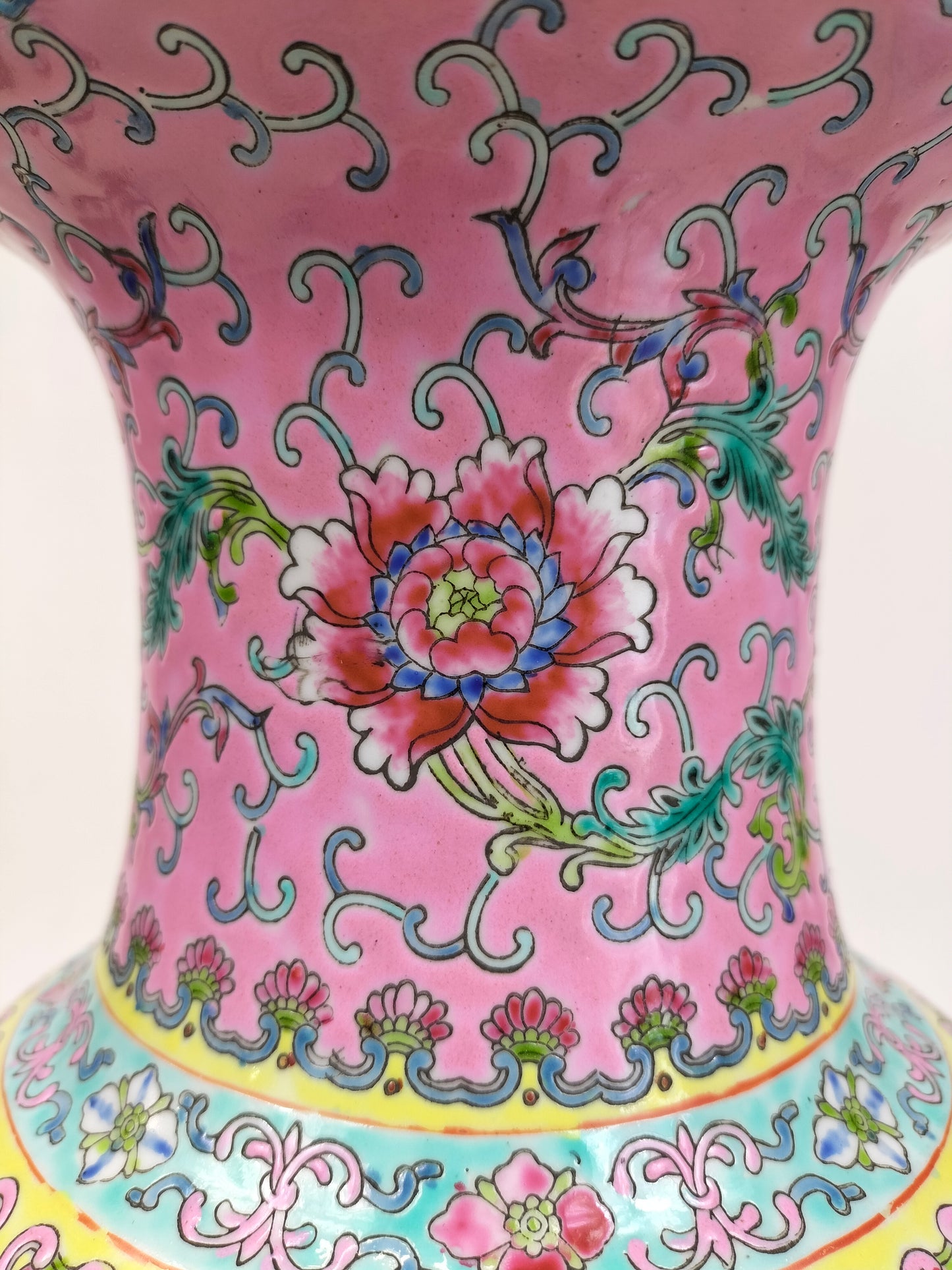 Chinese famille rose fencai vase decorated with ladies on clouds // 20th century