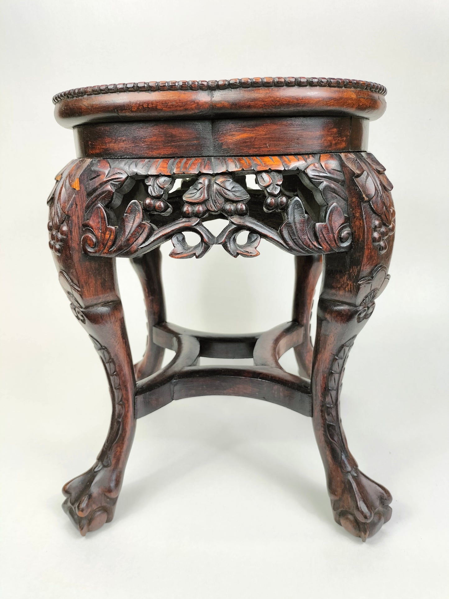 Table d'appoint chinoise ancienne en bois incrusté de marbre // Début du XXe siècle