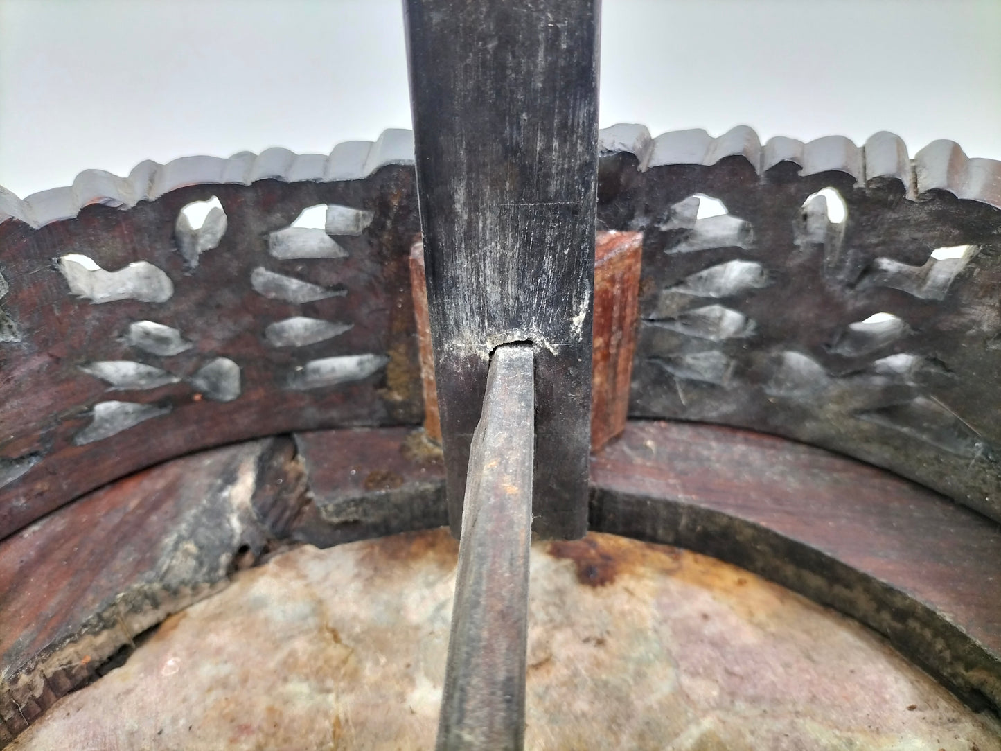 Antique Chinese side table inlaid with a marble top // Qing Dynasty - 19th century