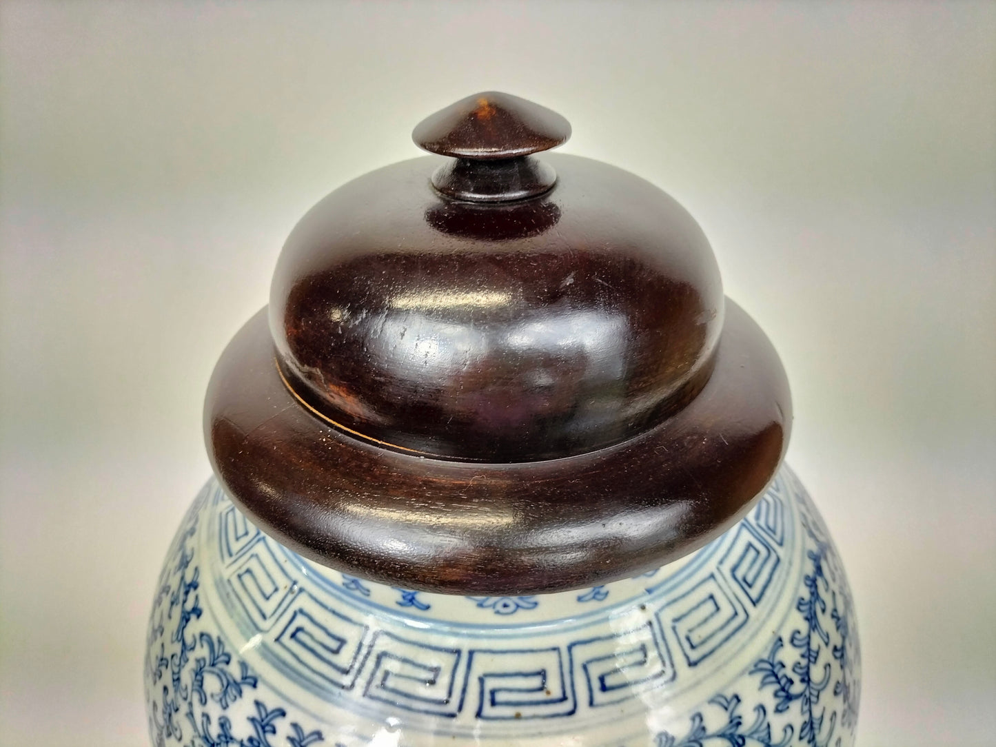 Antique Chinese double happiness temple vase // Qing Dynasty - 19th century