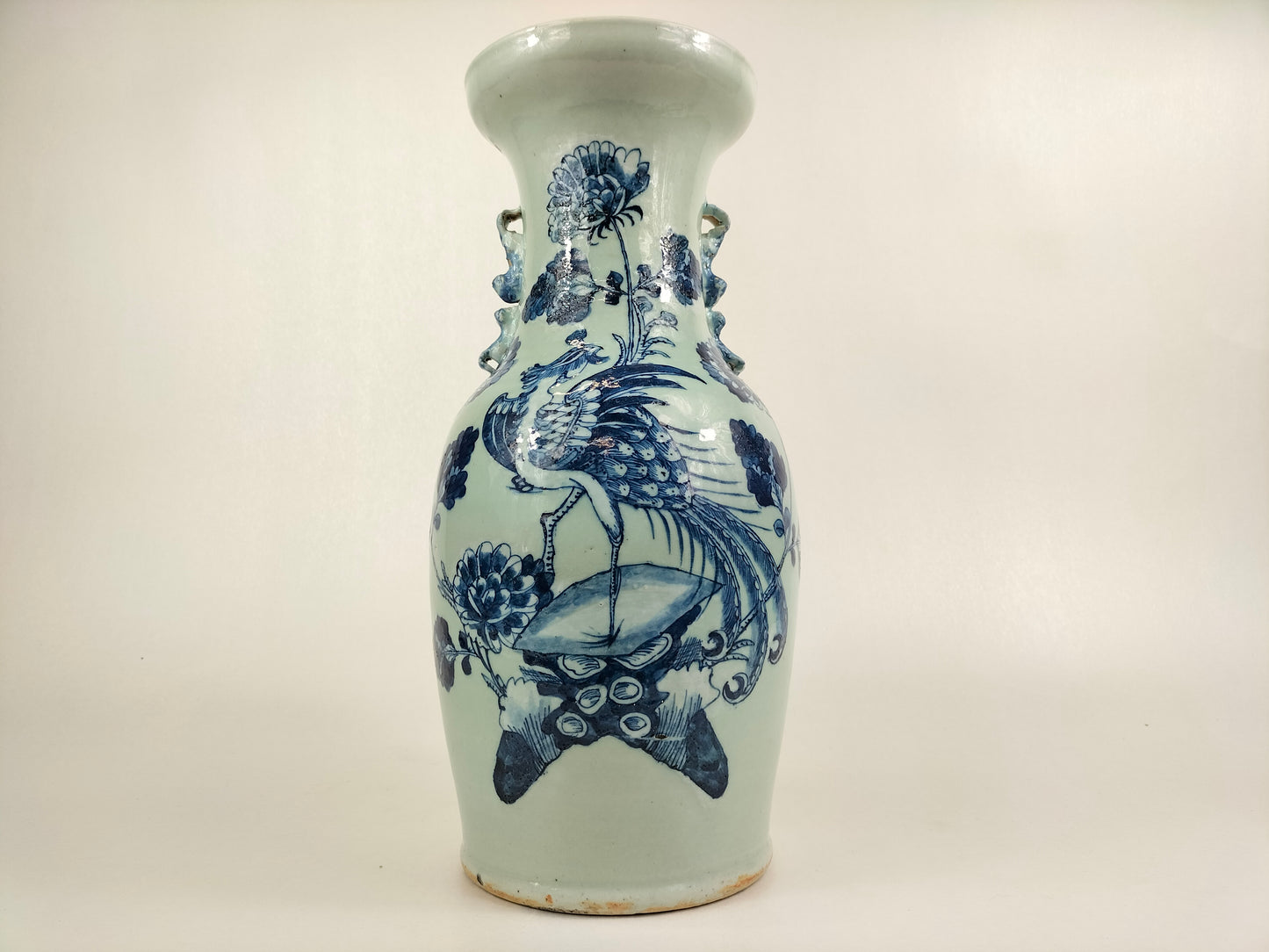 Vase chinois ancien en céladon à décor de phénix et de fleurs // Dynastie Qing - 19e siècle