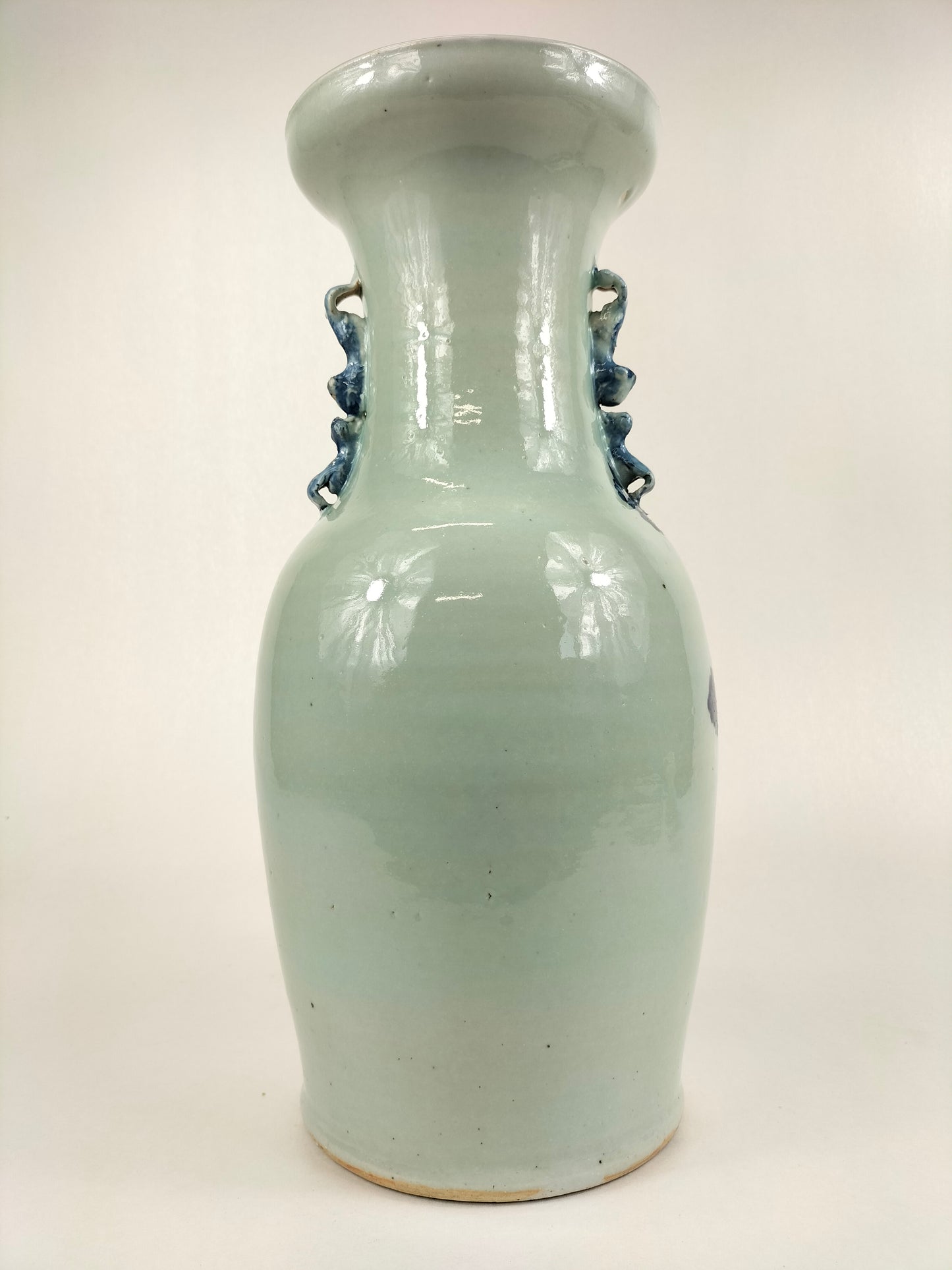 Vase chinois ancien en céladon à décor de phénix et de fleurs // Dynastie Qing - 19e siècle