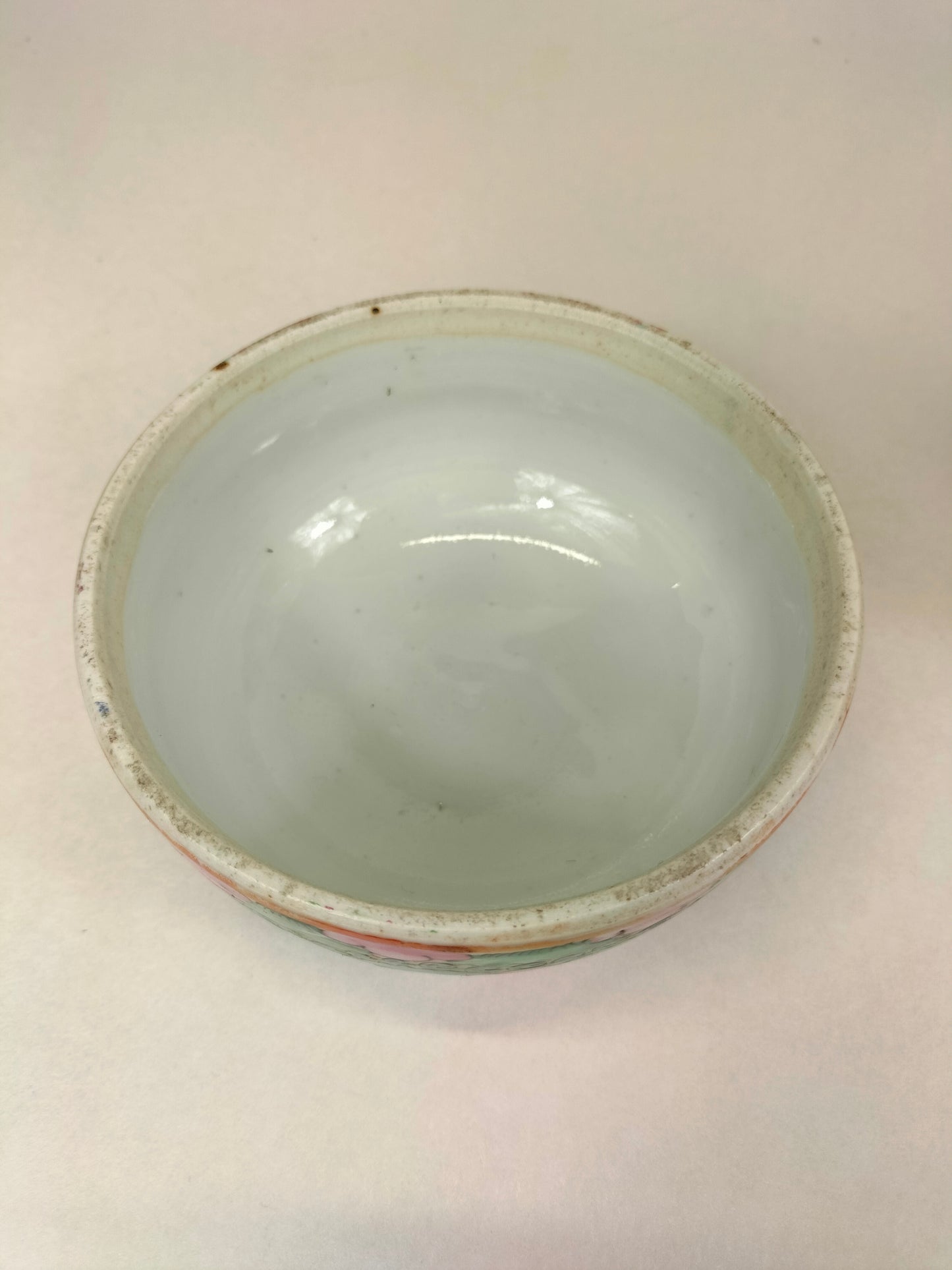 Grand pot à gingembre antique en porcelaine de Canton en forme de médaillon rose // Dynastie Qing - Vers 1900