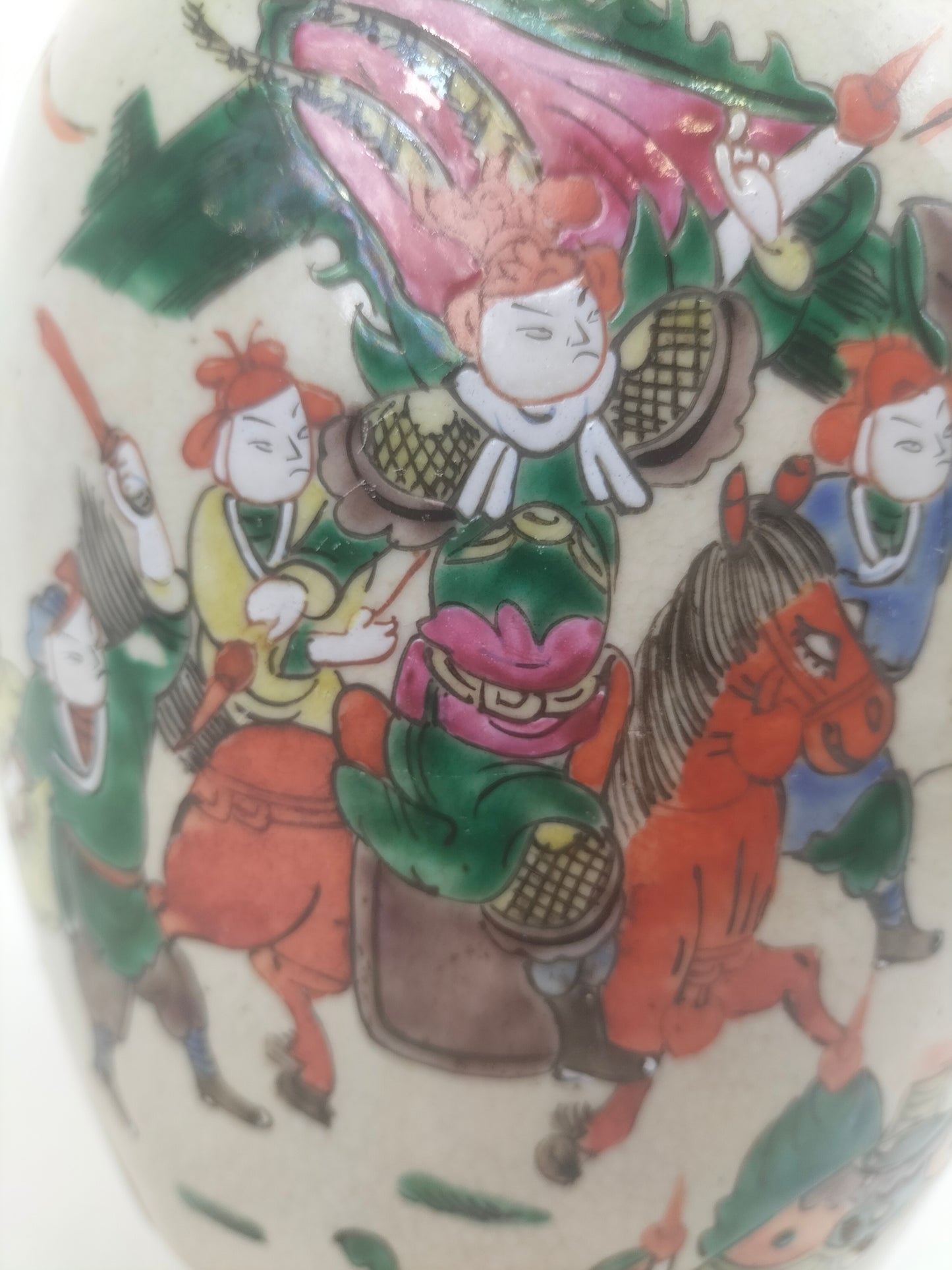 Antique Chinese Nanking vase decorated with a warrior scene // Qing Dynasty - 19th century