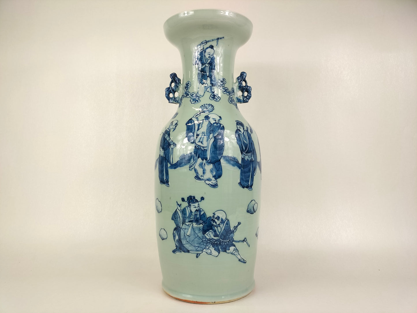 Large antique Chinese celadon vase decorated with sages // Qing Dynasty - 19th century