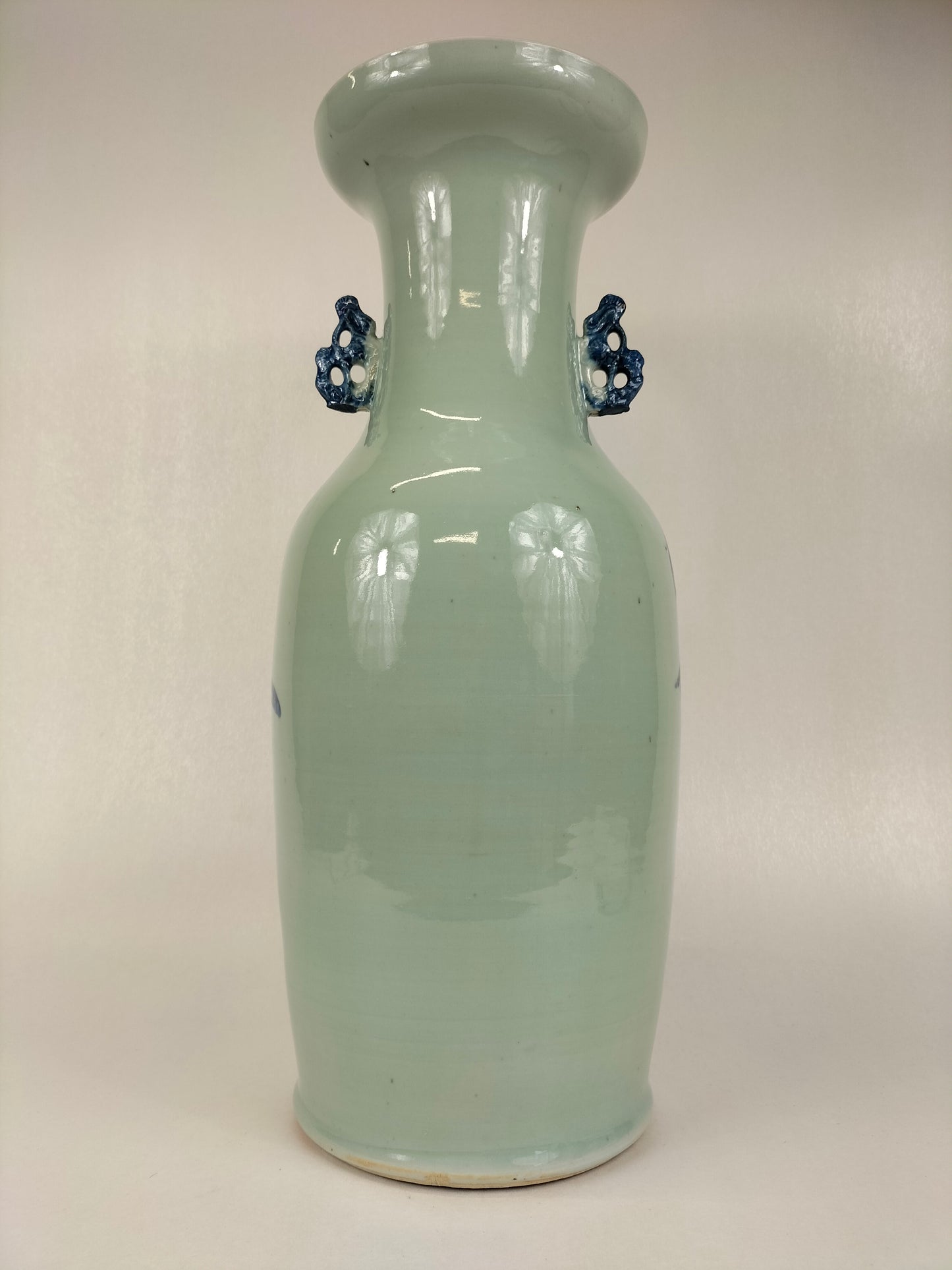 Large antique Chinese celadon vase decorated with sages // Qing Dynasty - 19th century