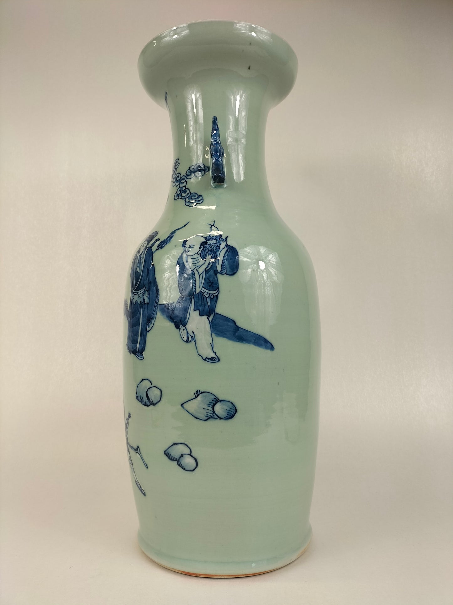 Large antique Chinese celadon vase decorated with sages // Qing Dynasty - 19th century