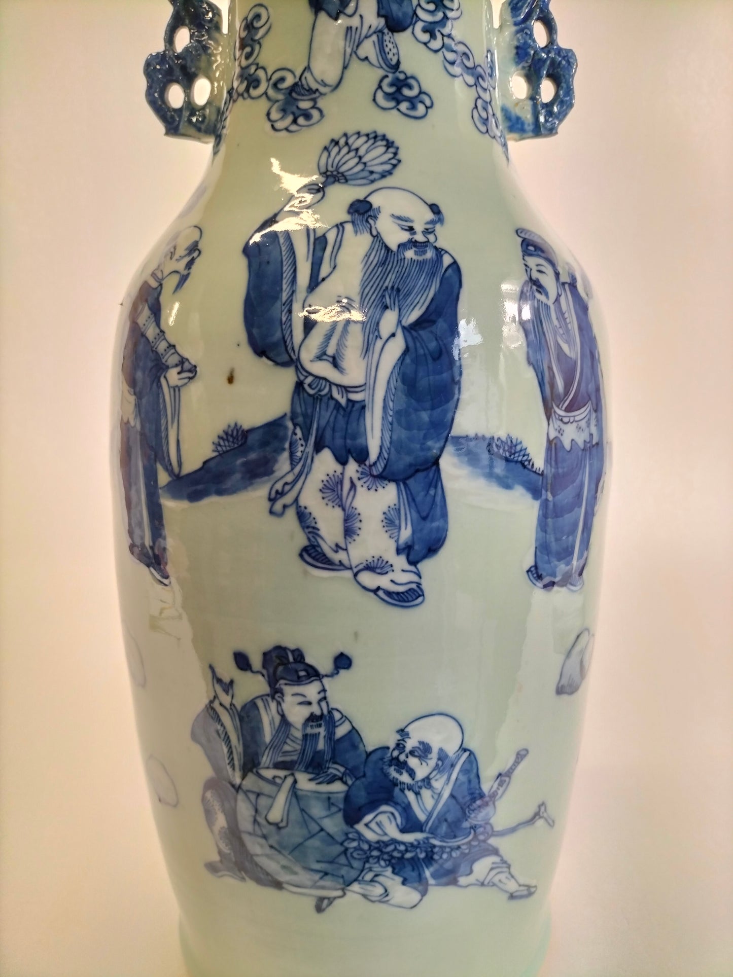 Large antique Chinese celadon vase decorated with sages // Qing Dynasty - 19th century