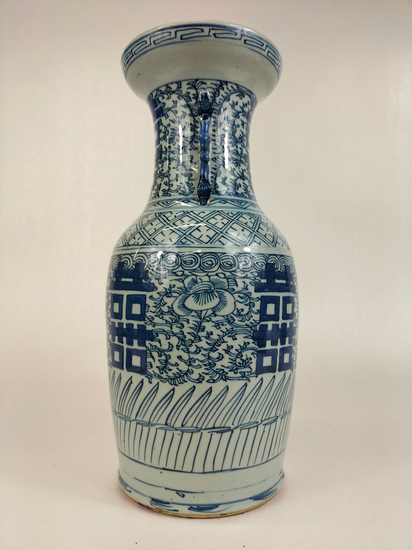 Antique Chinese double happiness vase // Qing Dynasty - 19th century