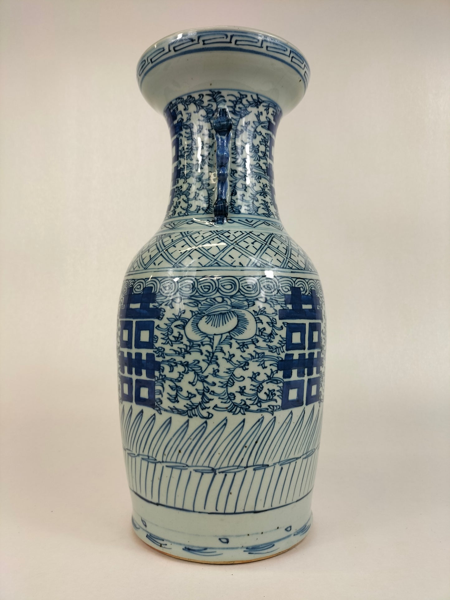 Antique Chinese double happiness vase // Qing Dynasty - 19th century